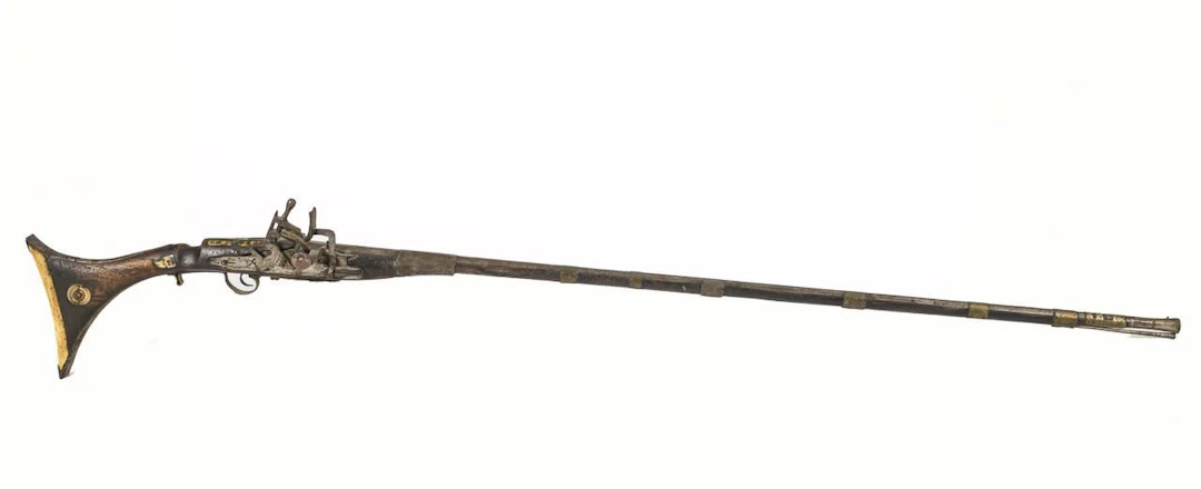 Flintlock rifle.