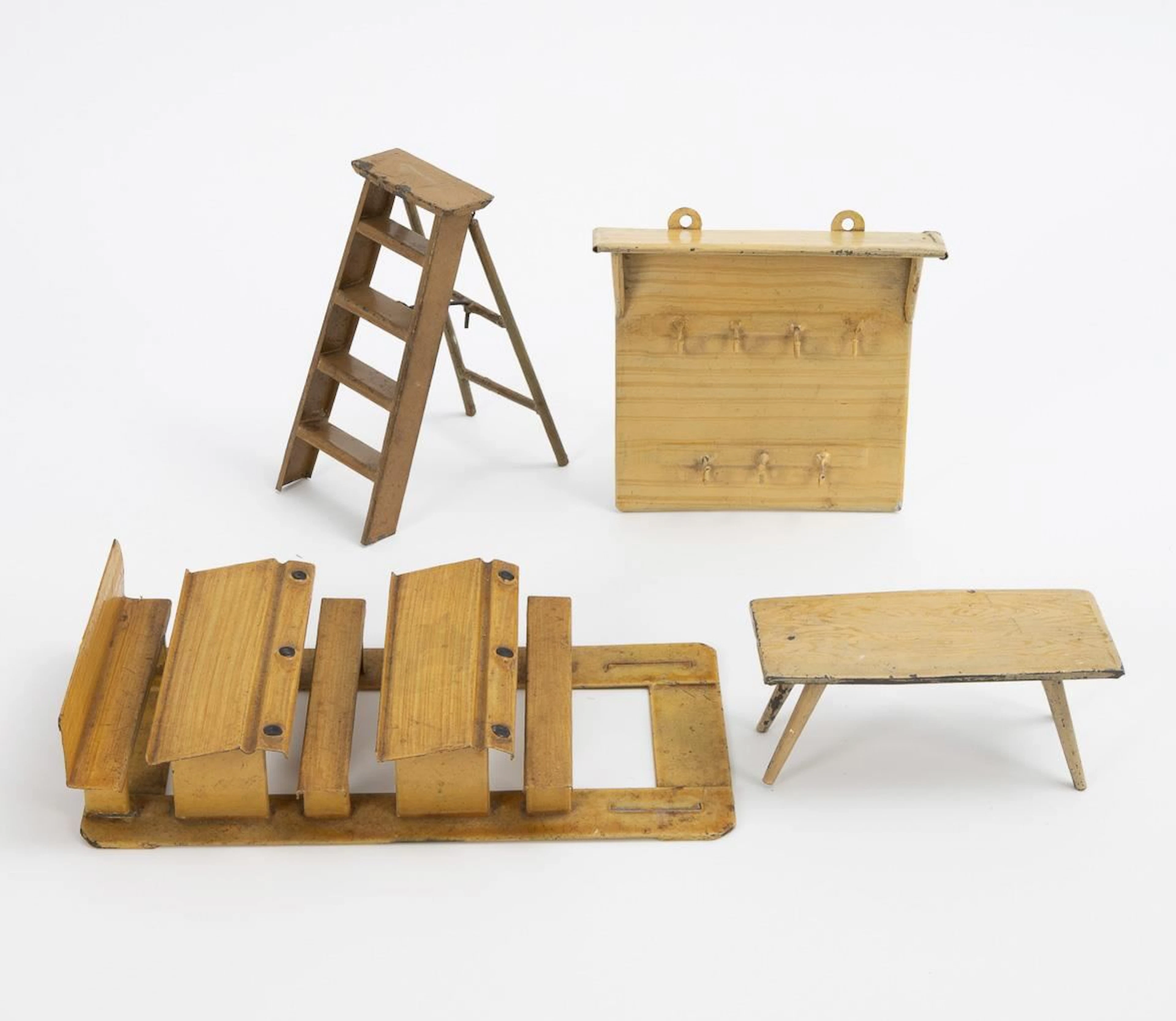 Set 4: Tin Furniture for the Dollhouse. Märklin