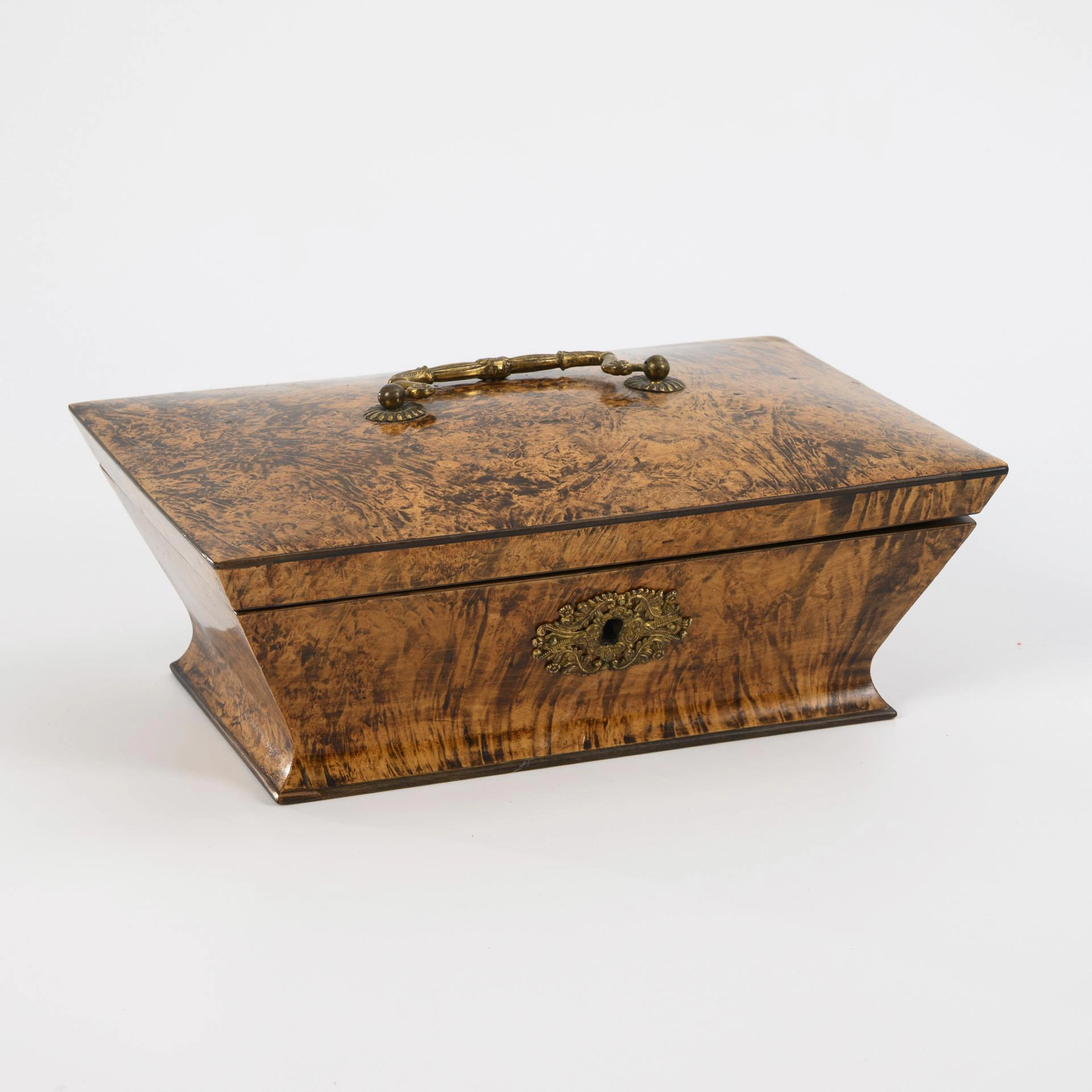 Elegant Biedermeier box.