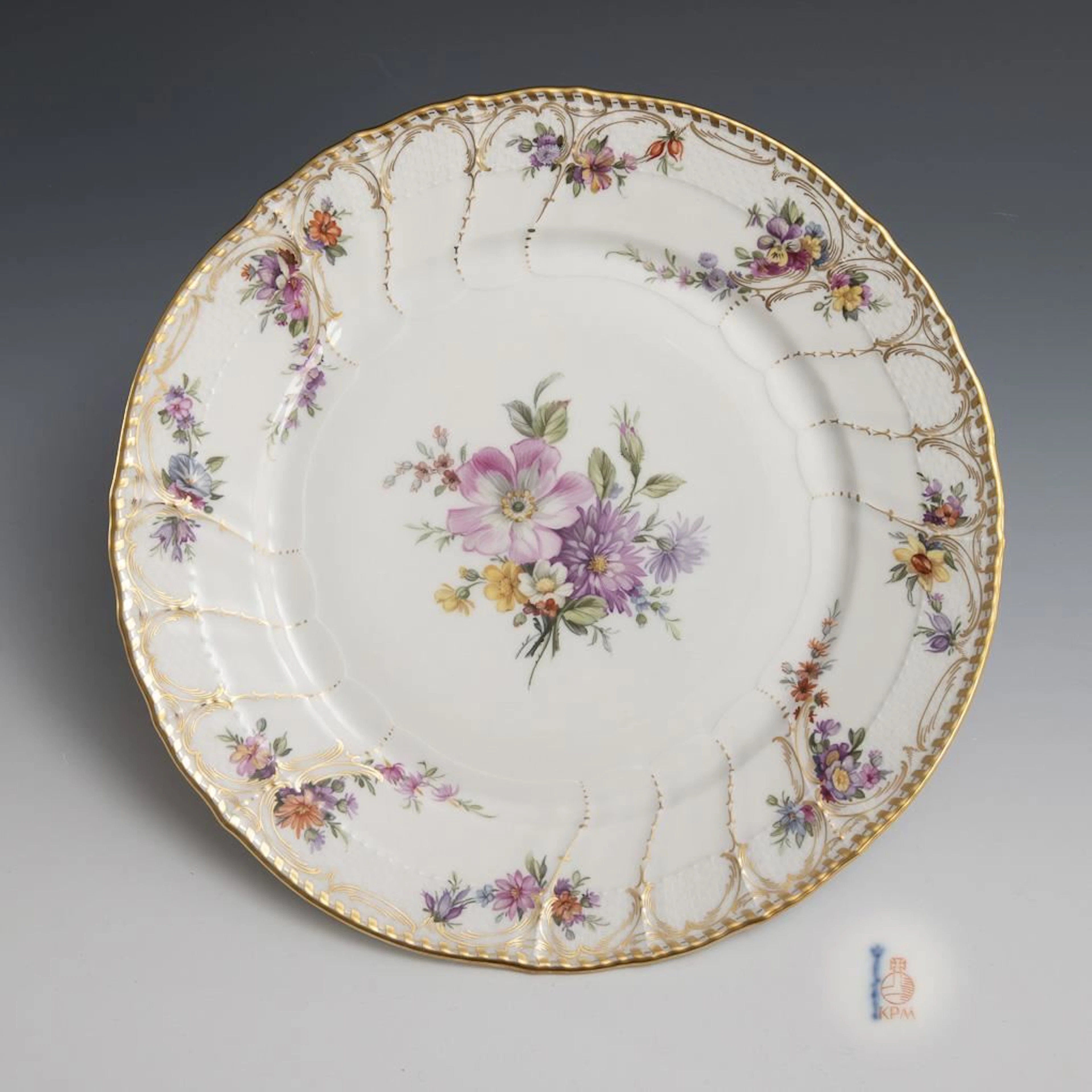 Plate with floral design. KPM Berlin.