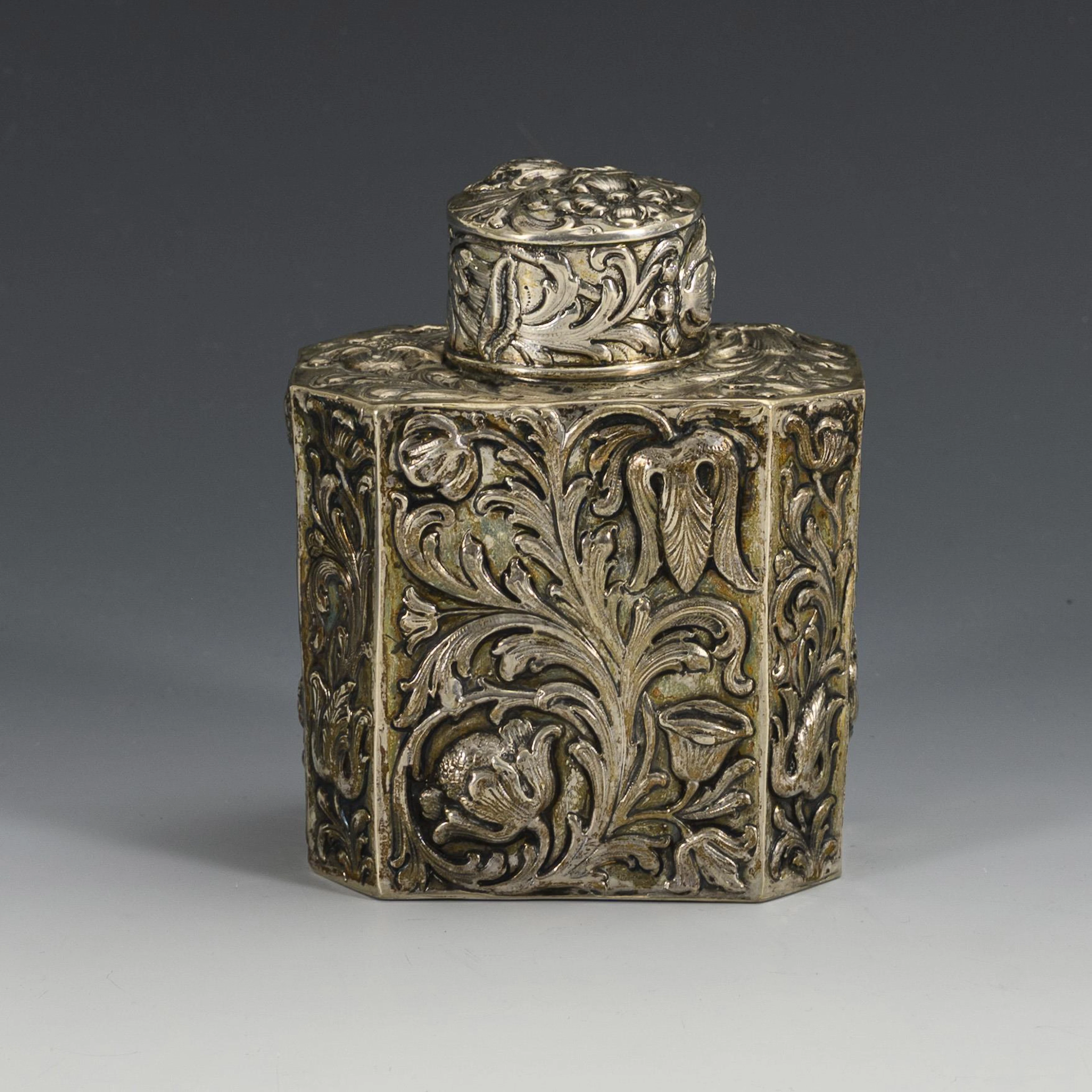 Silver tea caddy. Simon Rosenau, Bad Kissingen.