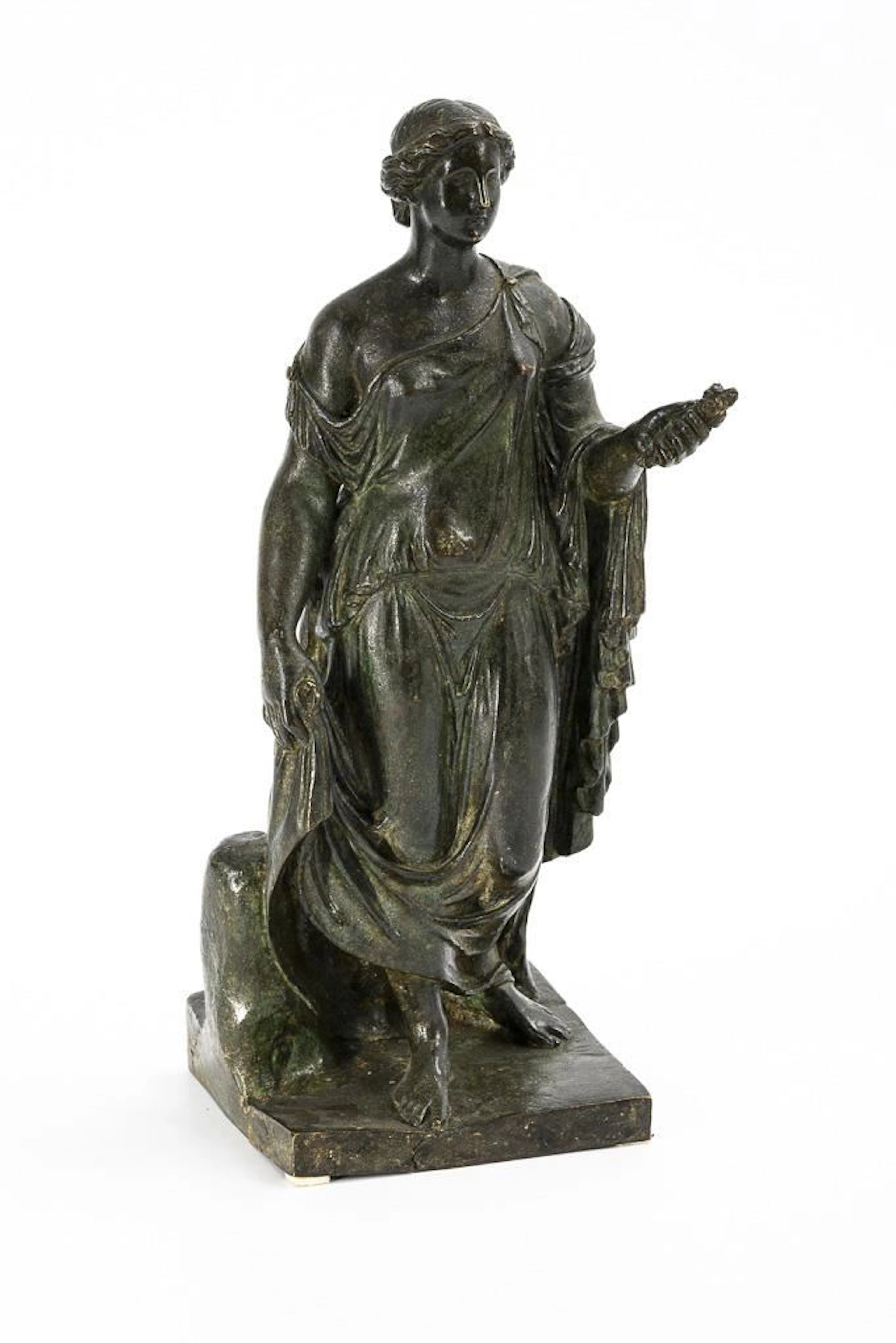 Bronze figure of a woman in an antique style - "Flora Farnese"
