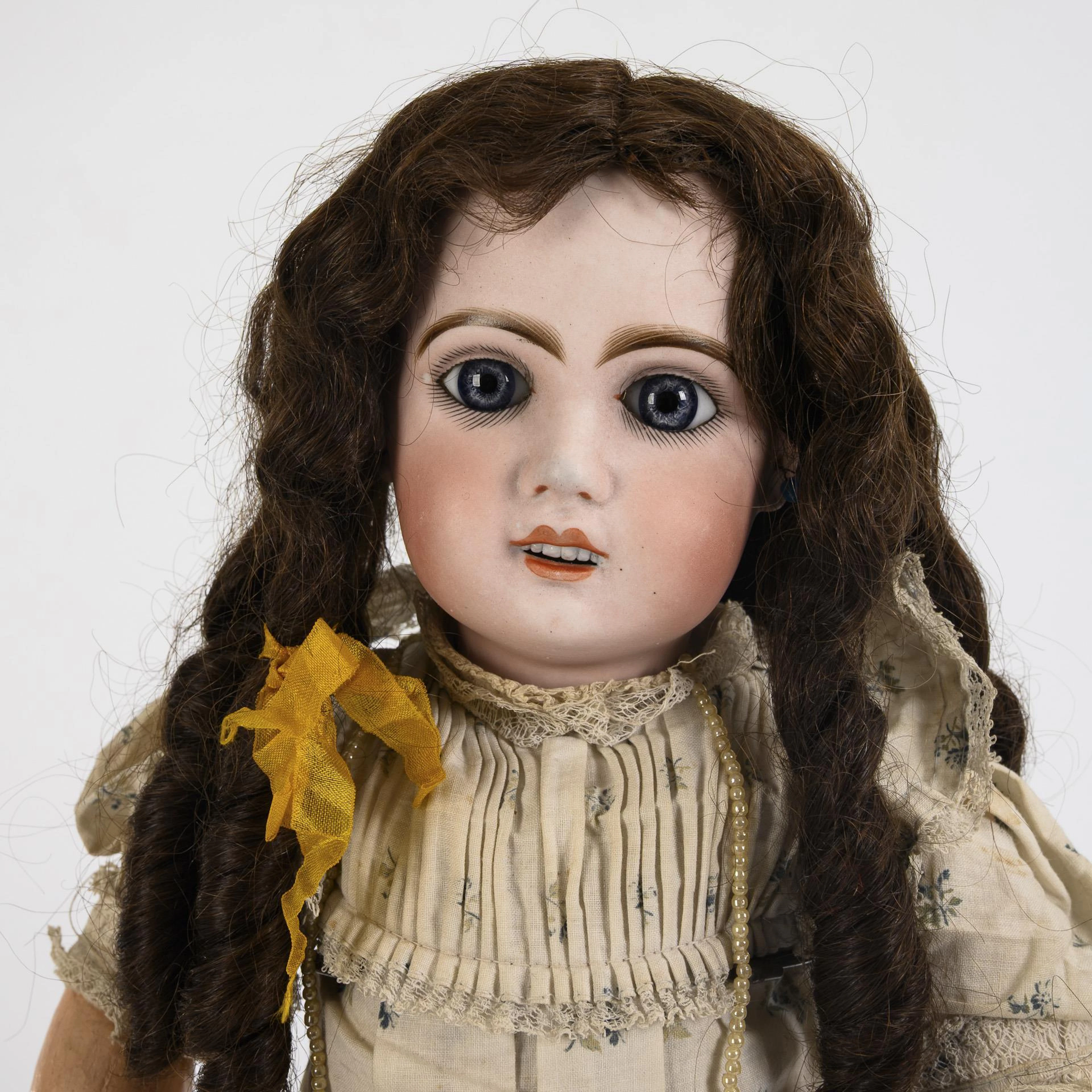 Little French girl. Jumeau.