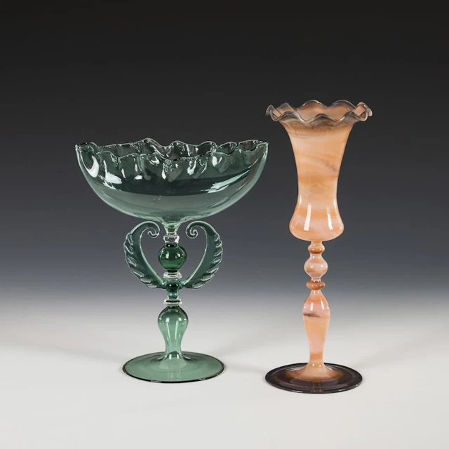 2 decorative glasses.