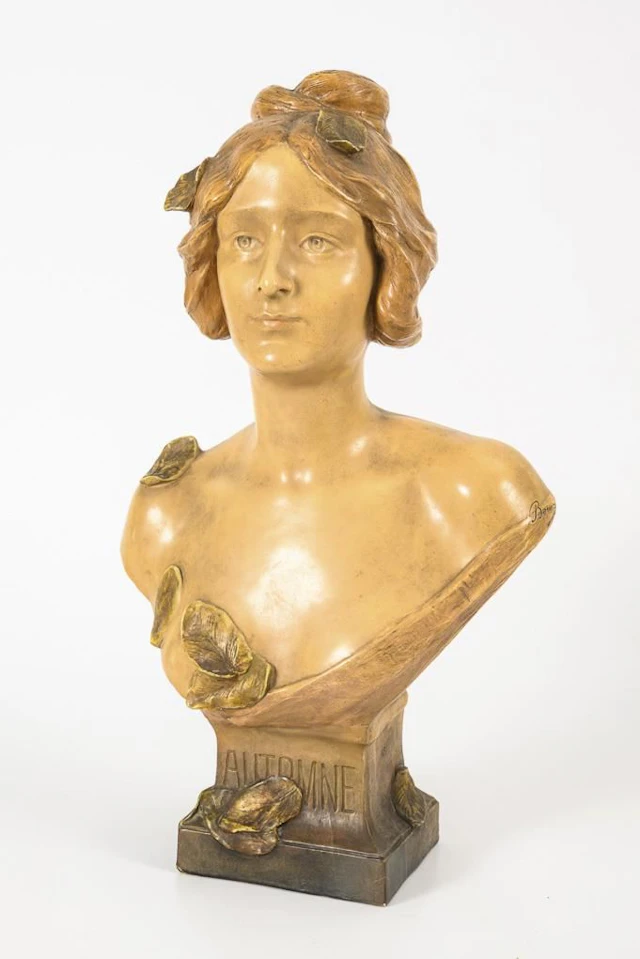 "Automne" bust. Vienna-based manufacturer Friedrich Goldscheider.