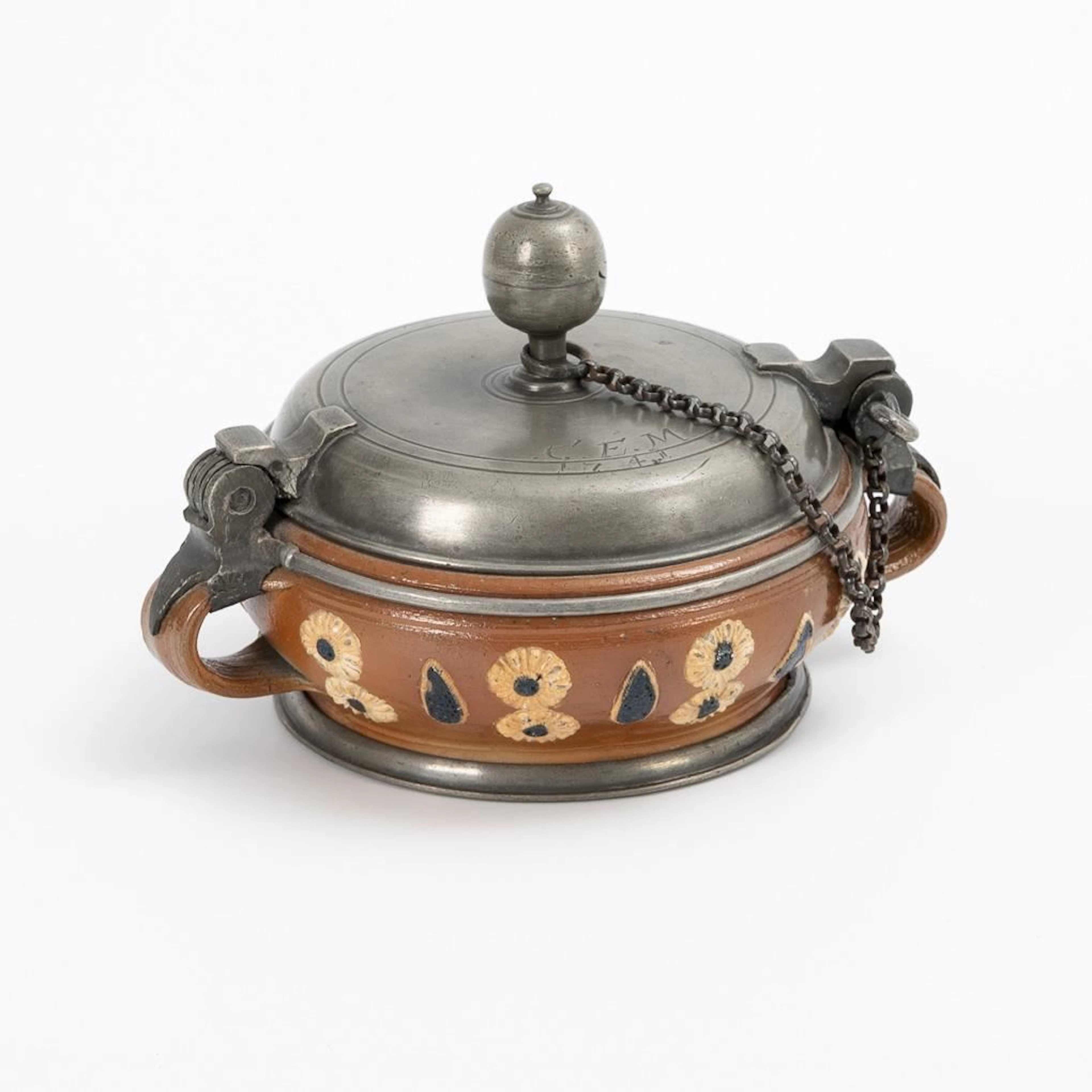 Small lard container with a lid that closes. Probably Altenburg stoneware.