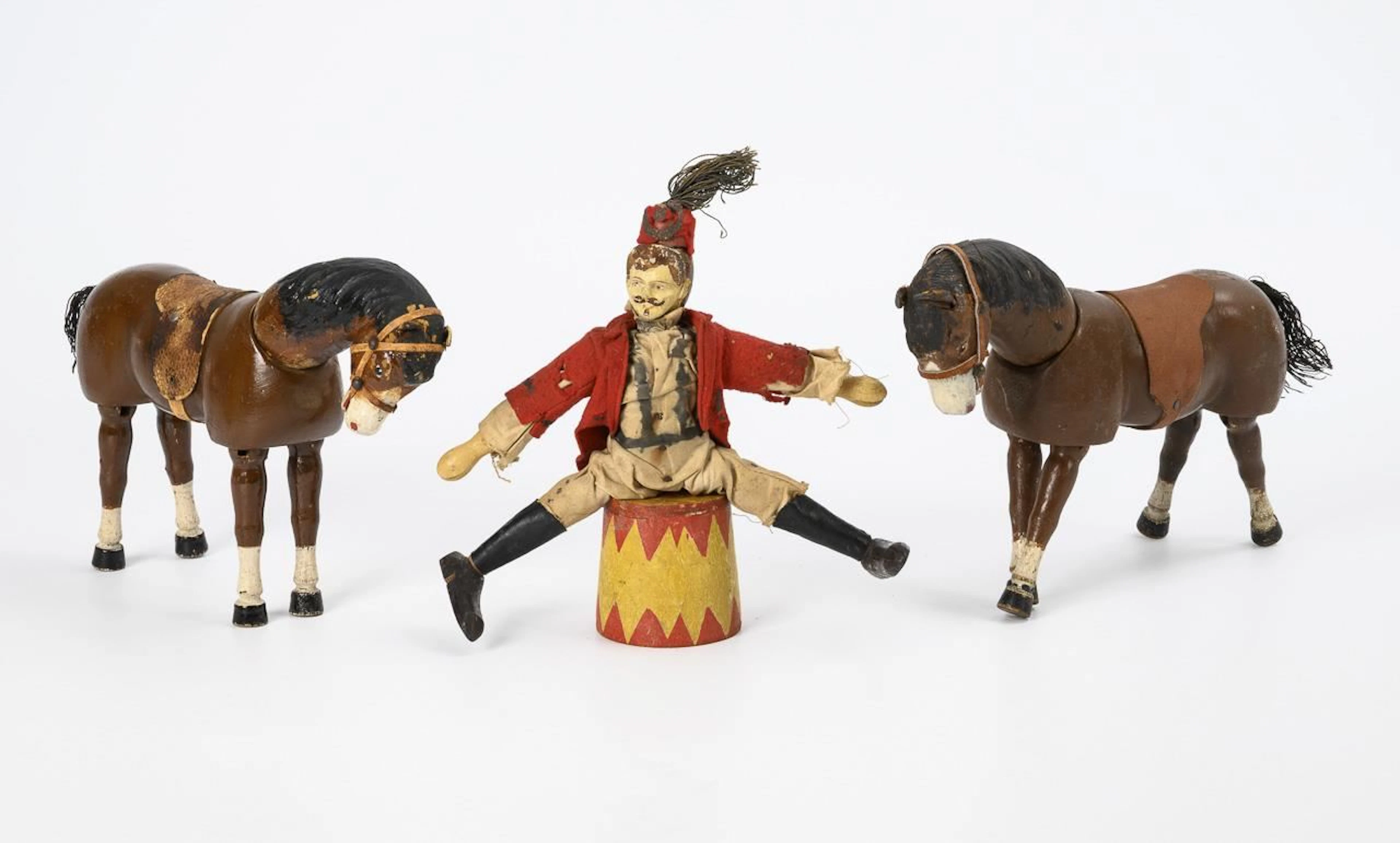 2 Horses and Circus Trainer Humpty Dumpty. Albert Schoenhut.