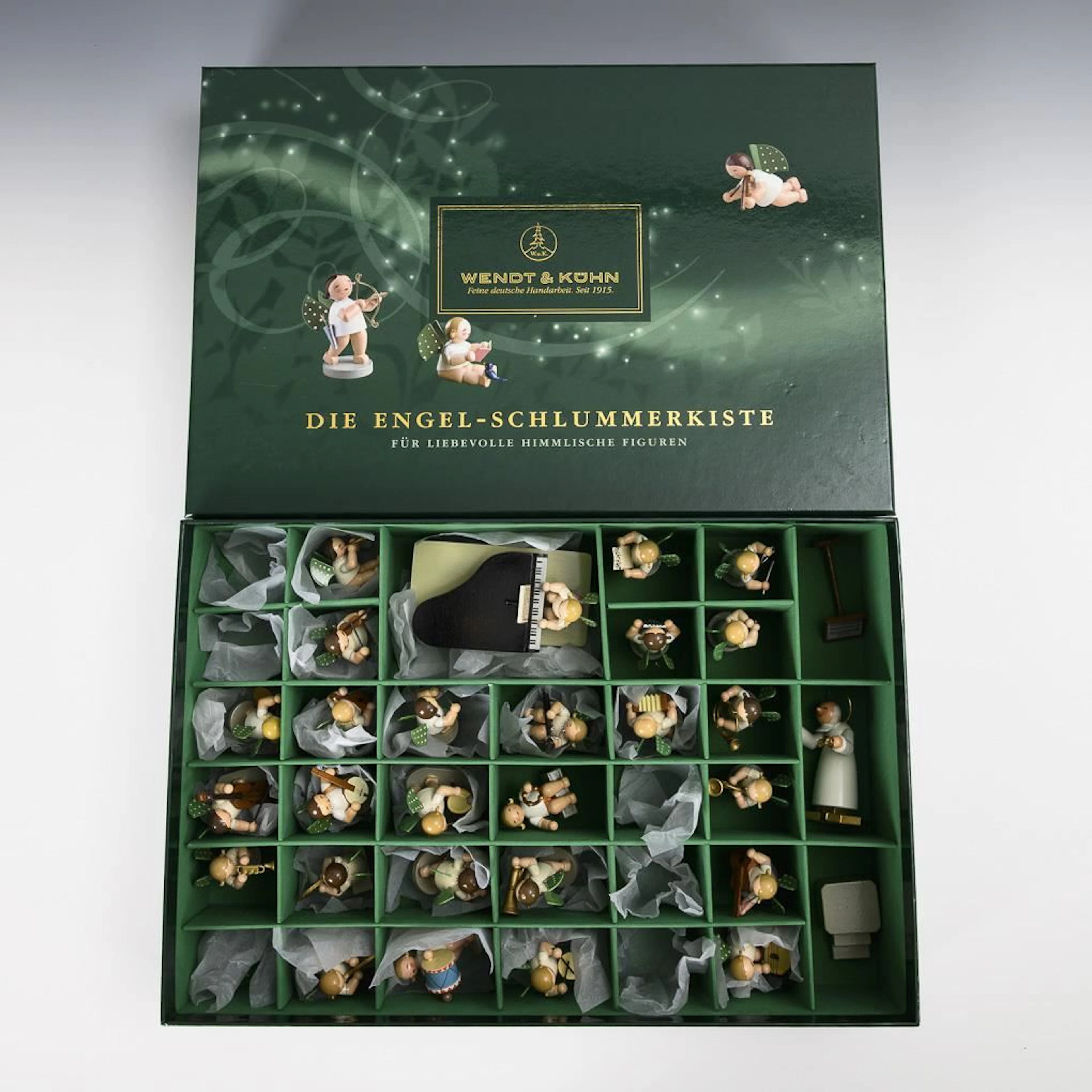 St. Peter as a conductor and 27 angel musicians in "Engel-Schlummerkiste".