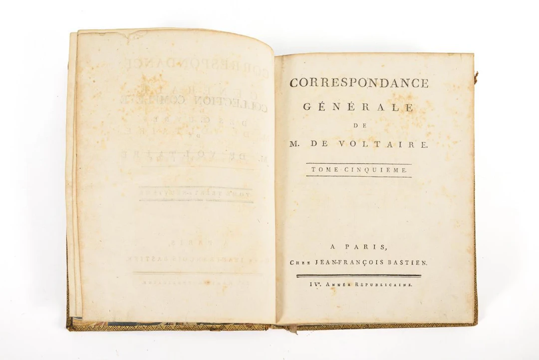 "Correspondance Générale de M. de Voltaire" - Volume Five