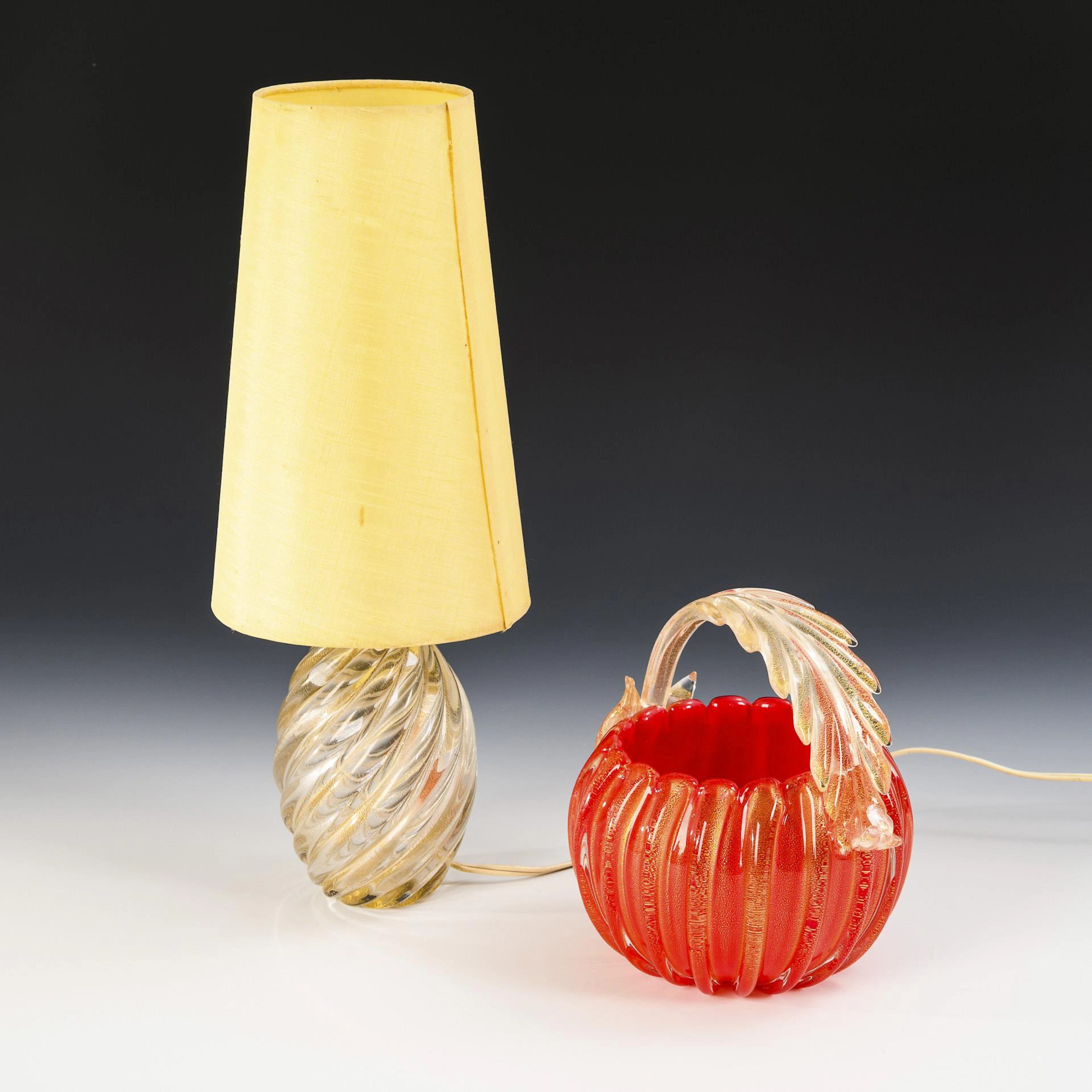 "Diamante" lamp and "Corallo oro" bowl with handle. Murano.