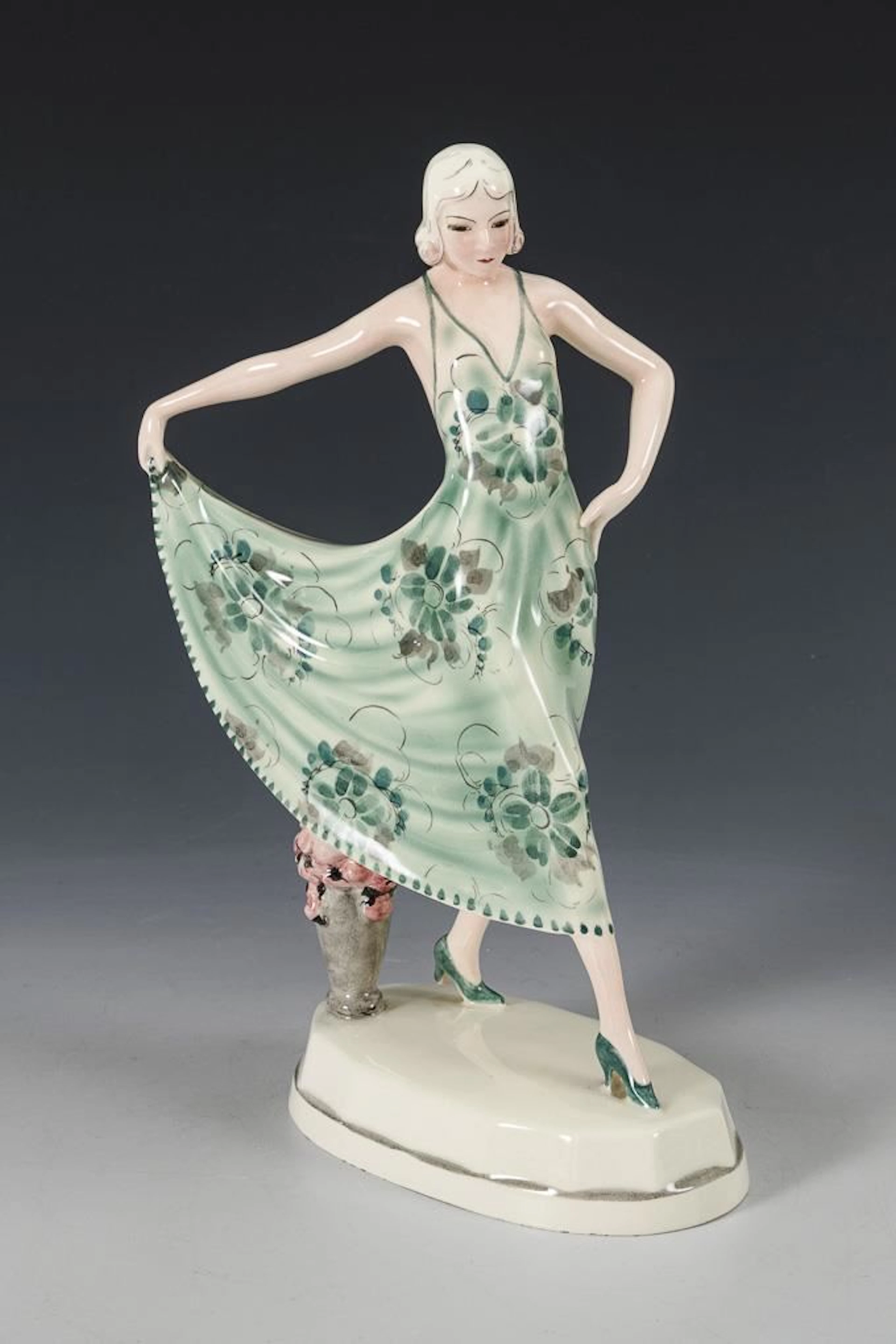 "Harvey" figurine. Vienna-based manufacturer Friedrich Goldscheider.