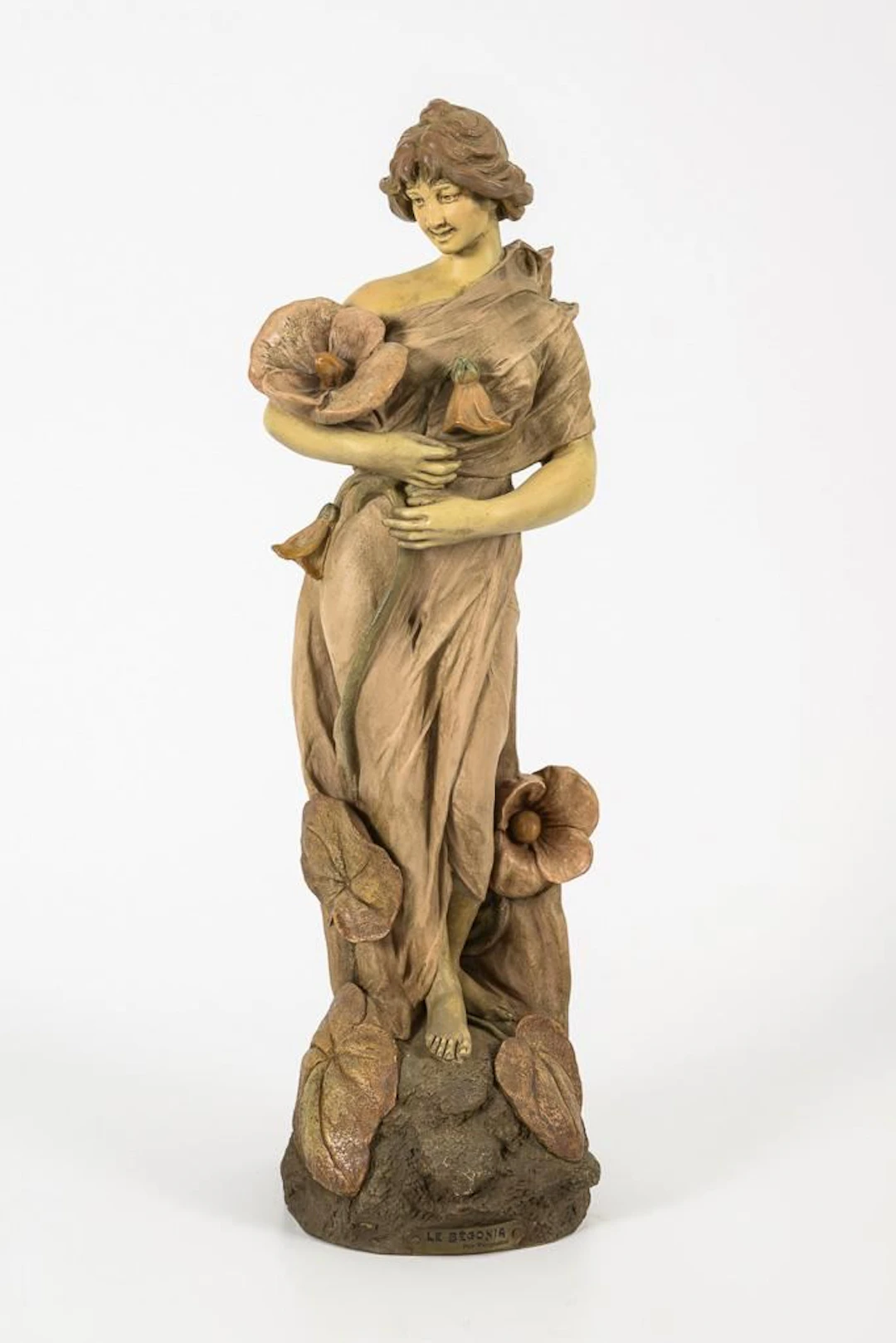 "Le Bégonia" figurine. Louis Alphonse Hanne Manufacture de L'Isle-Adam.