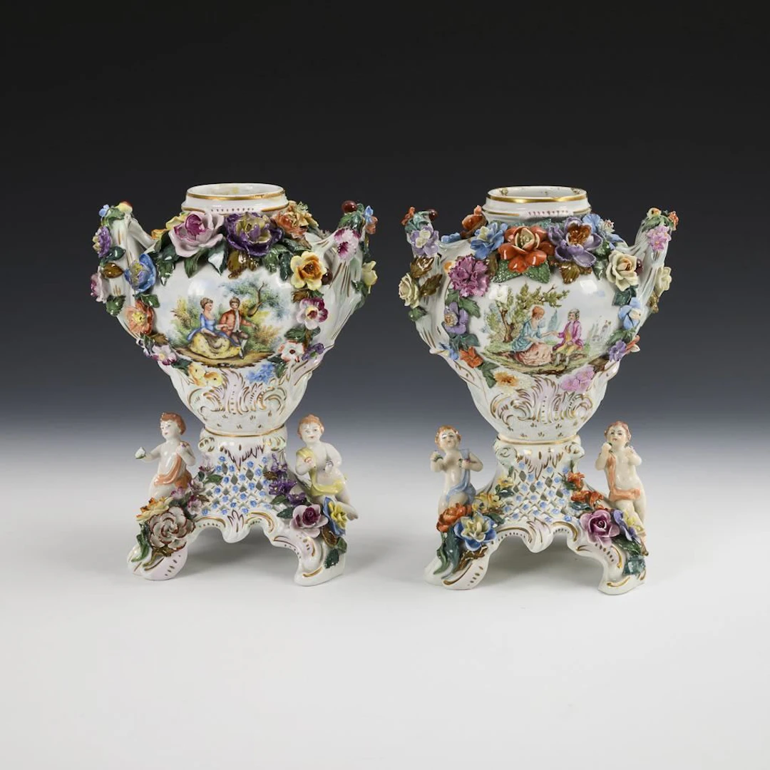 Pair of vases with Watteau-style painting and floral decoration. Potschappel.