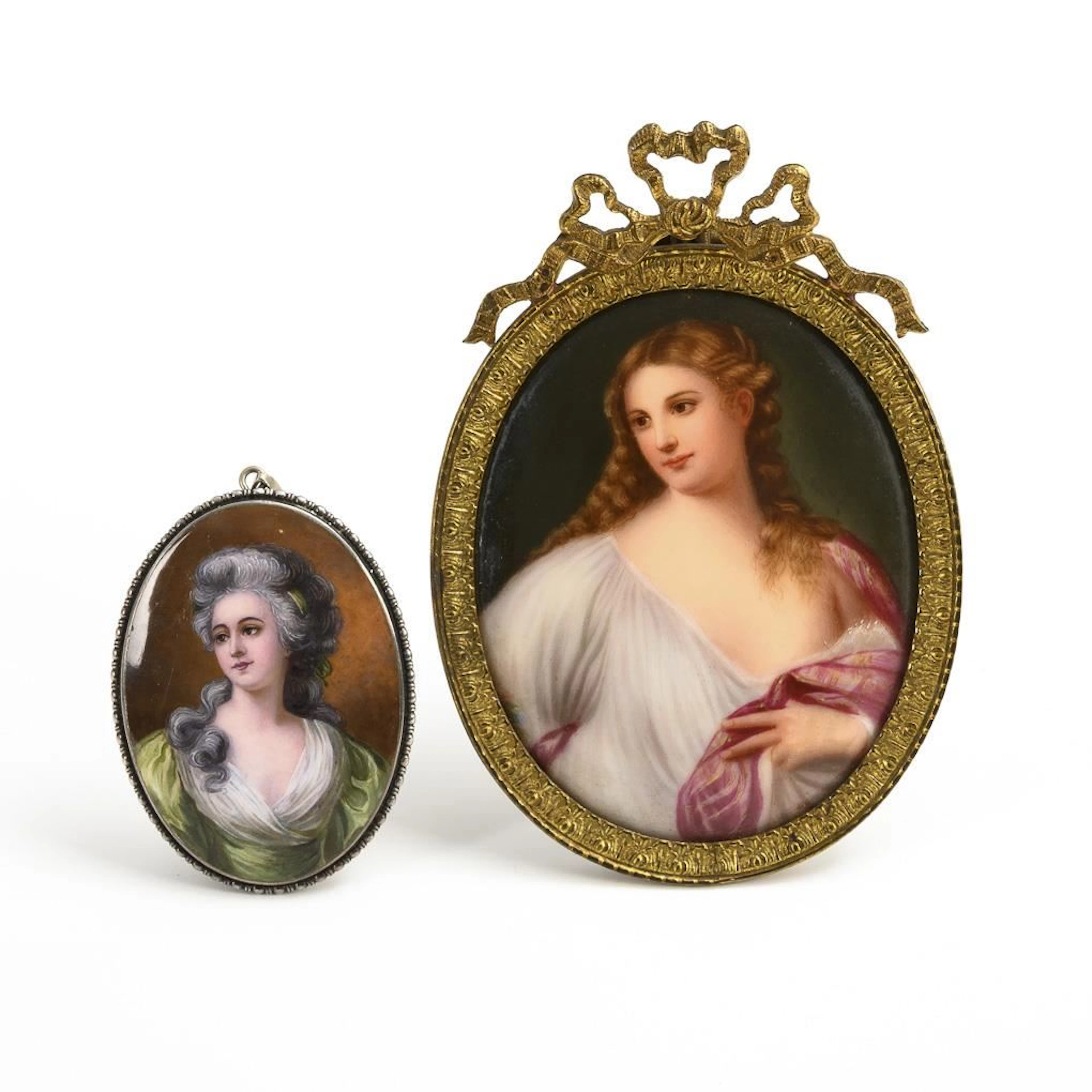 2 miniatures depicting women.