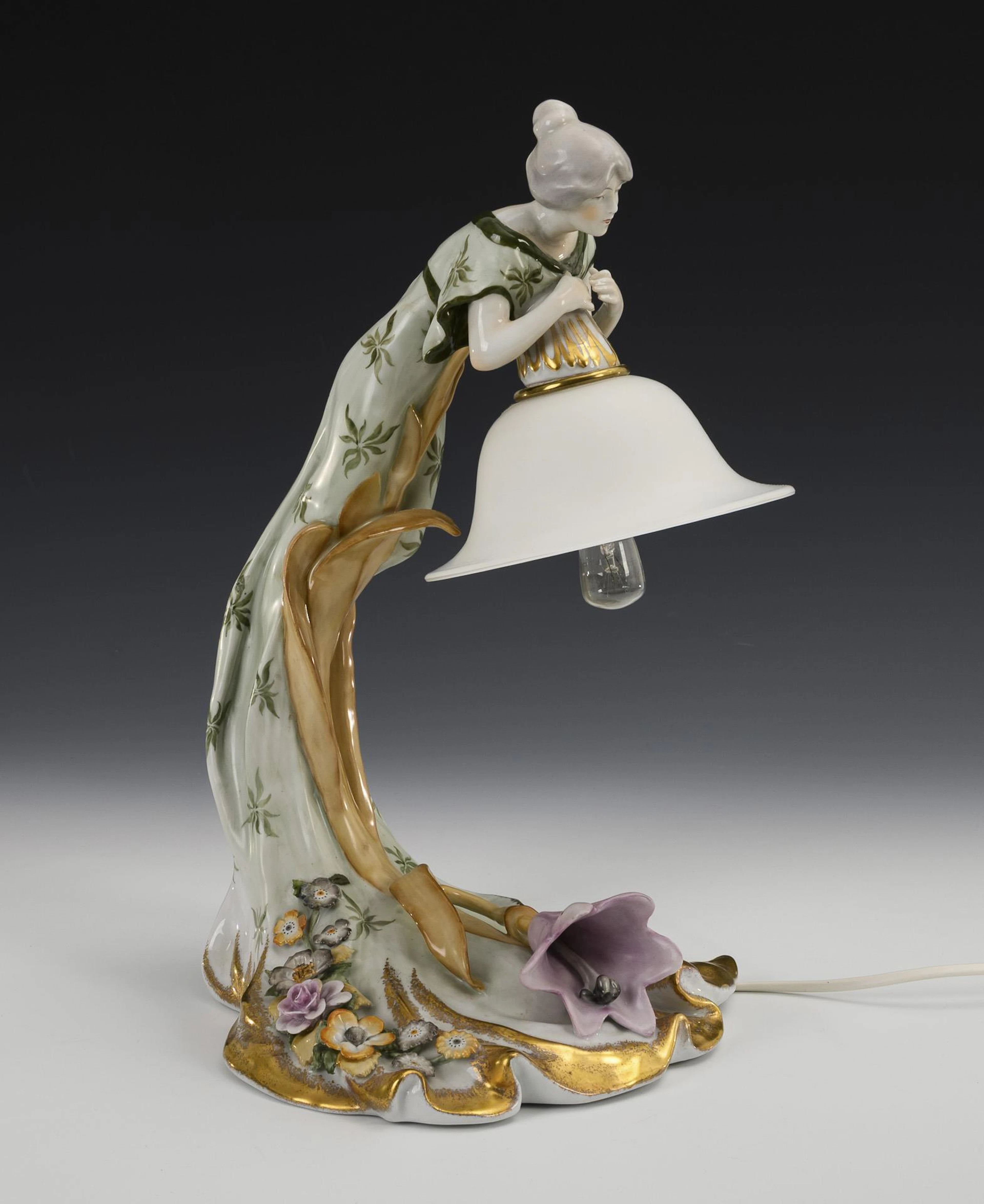Figurative lamp in the Art Nouveau style. Schierholz.