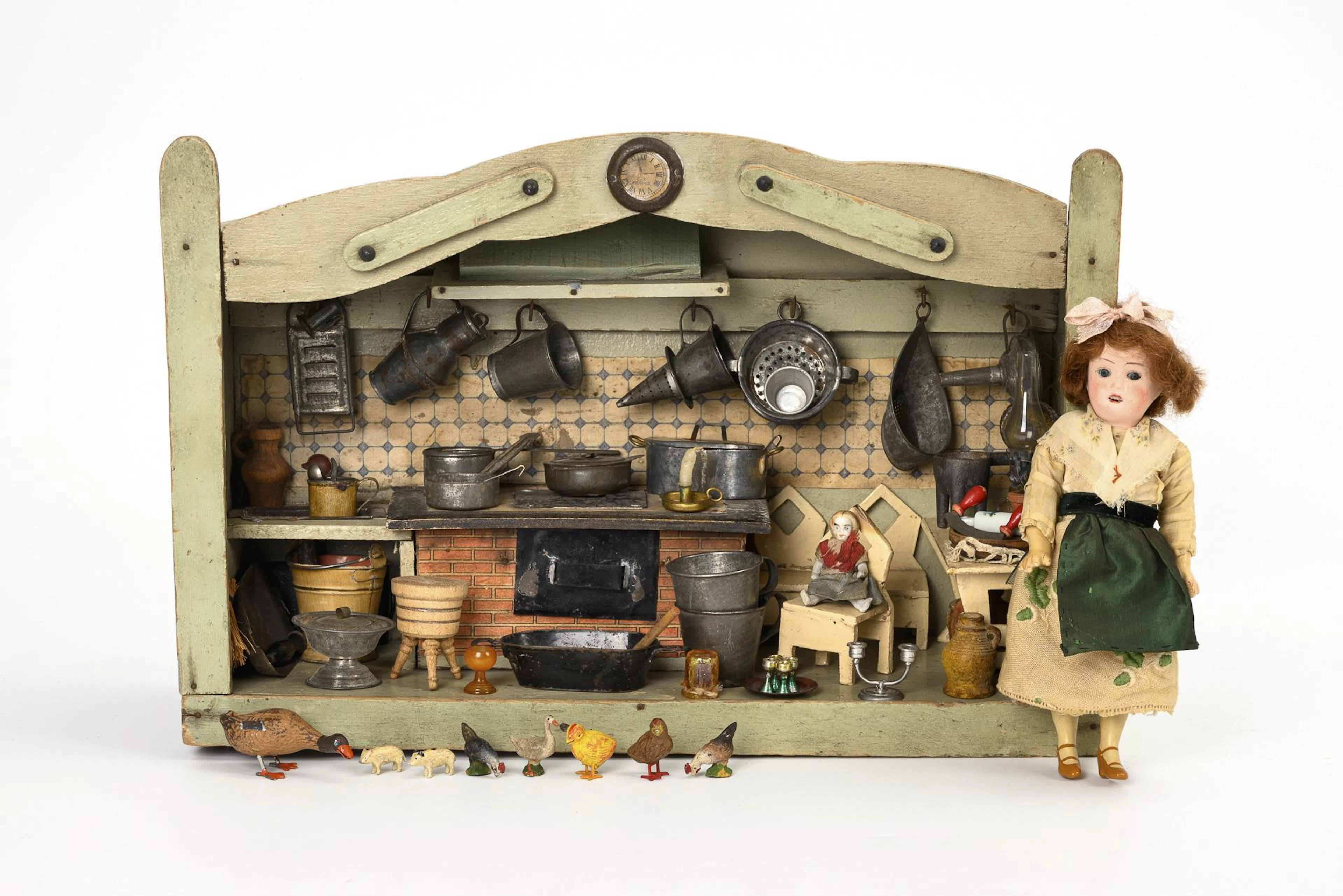 Small doll's kitchen.