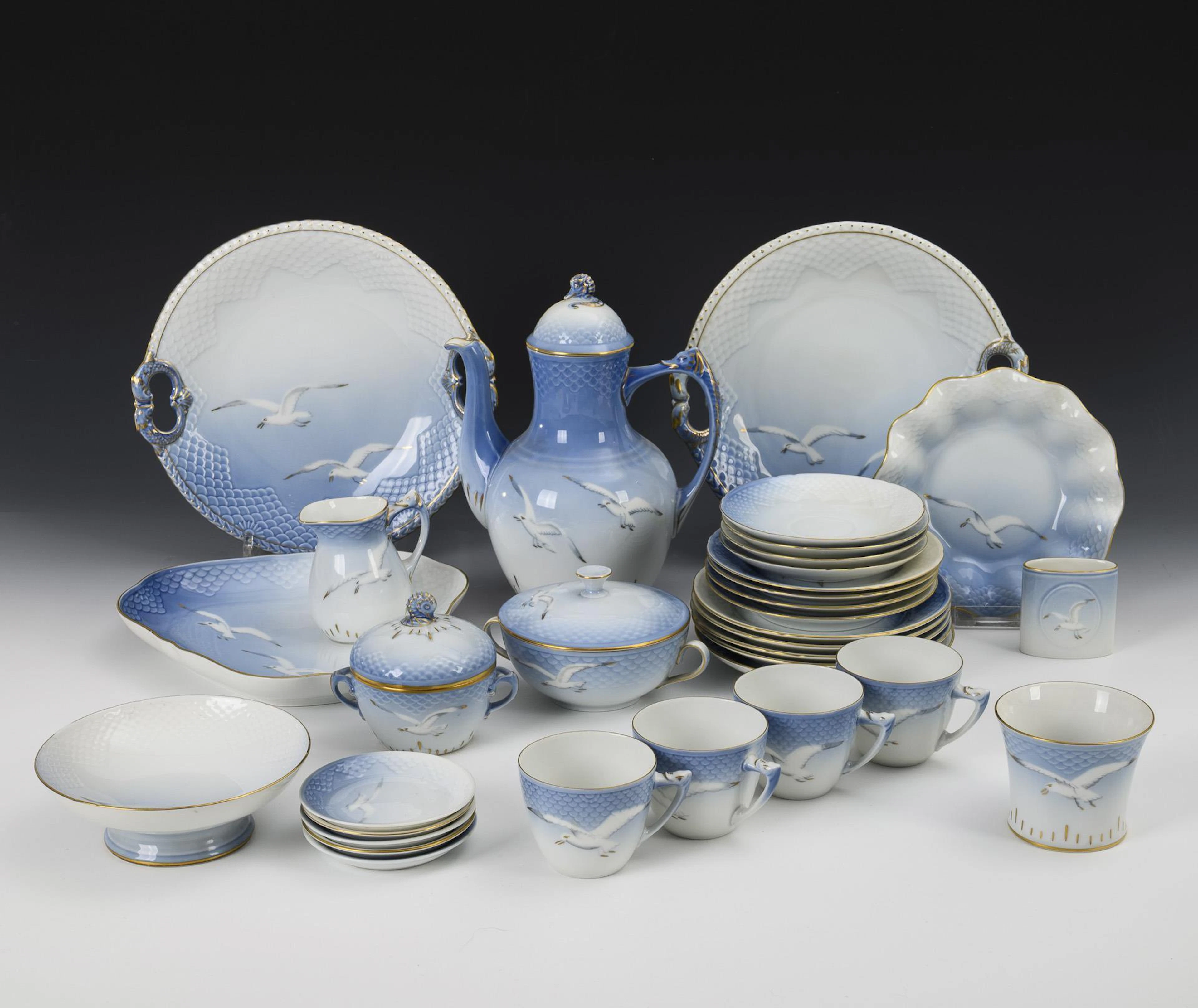 33 pieces of a coffee service "Blue Seagull". Bing & Gröndahl.