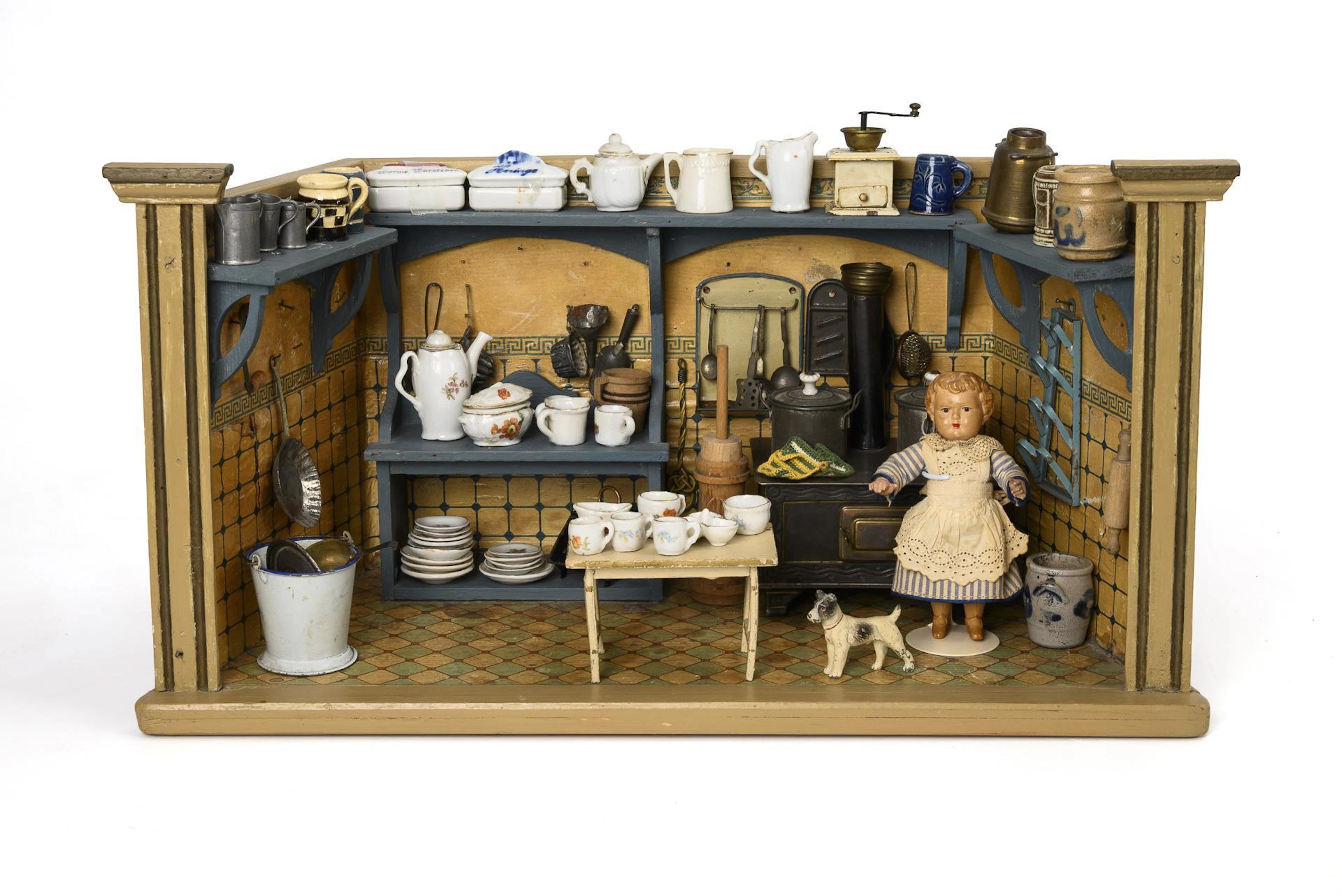 Small doll's kitchen.