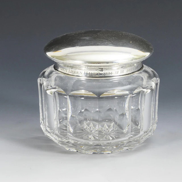 Art deco box with silver lid. Theodor Müller, Weimar.