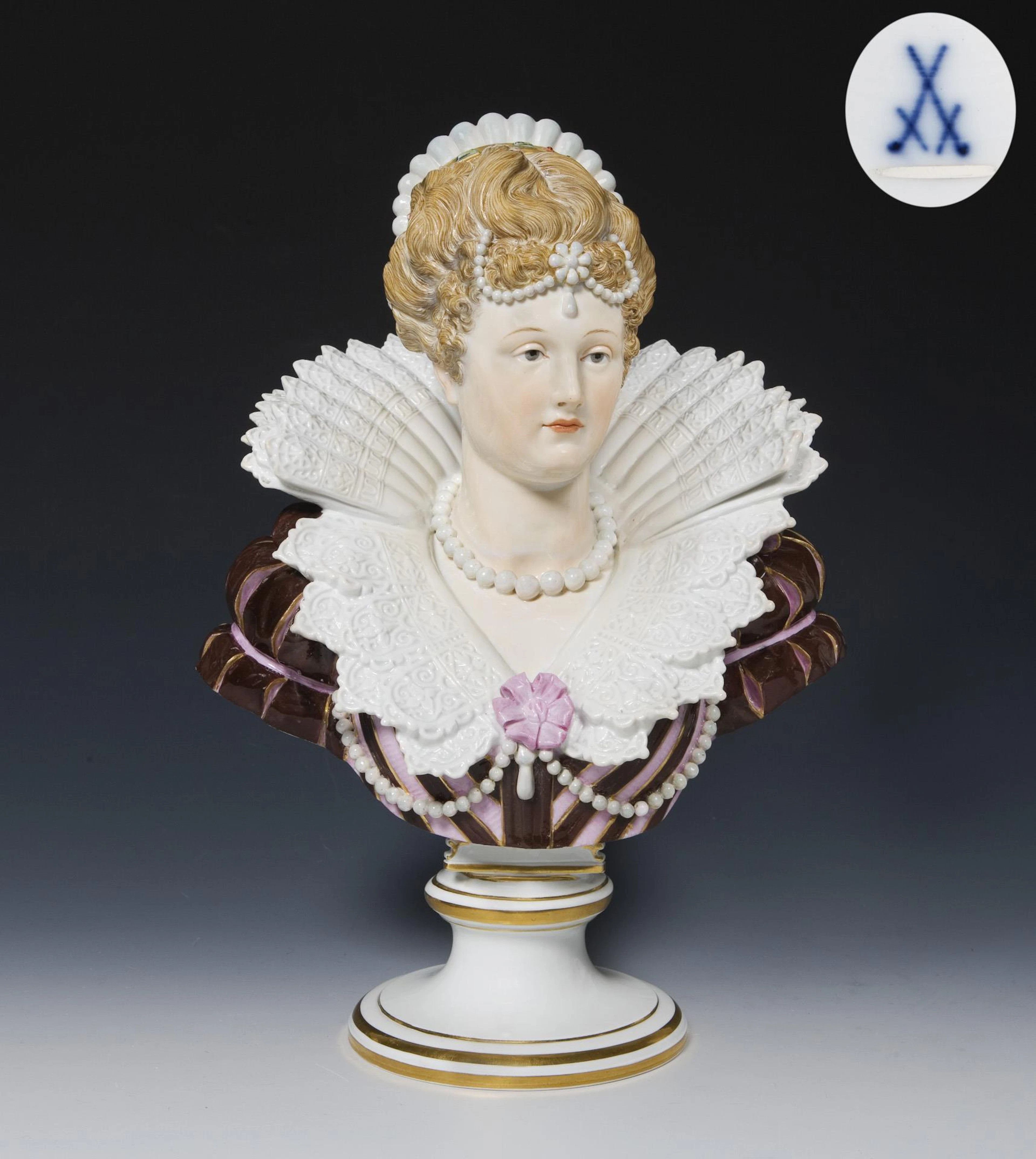 Costume bust. Meissen.