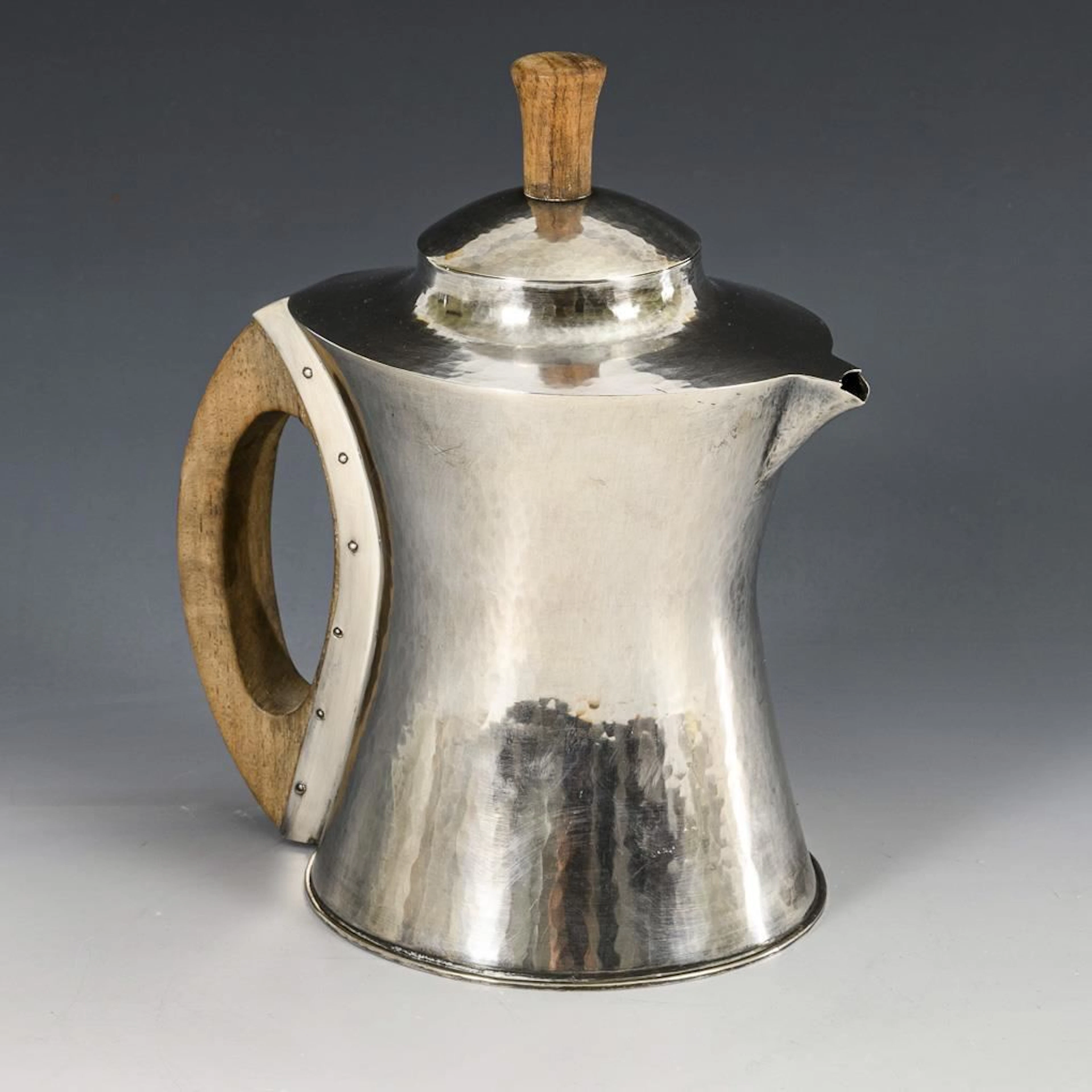 Designer silver teapot. Helmut Griese.