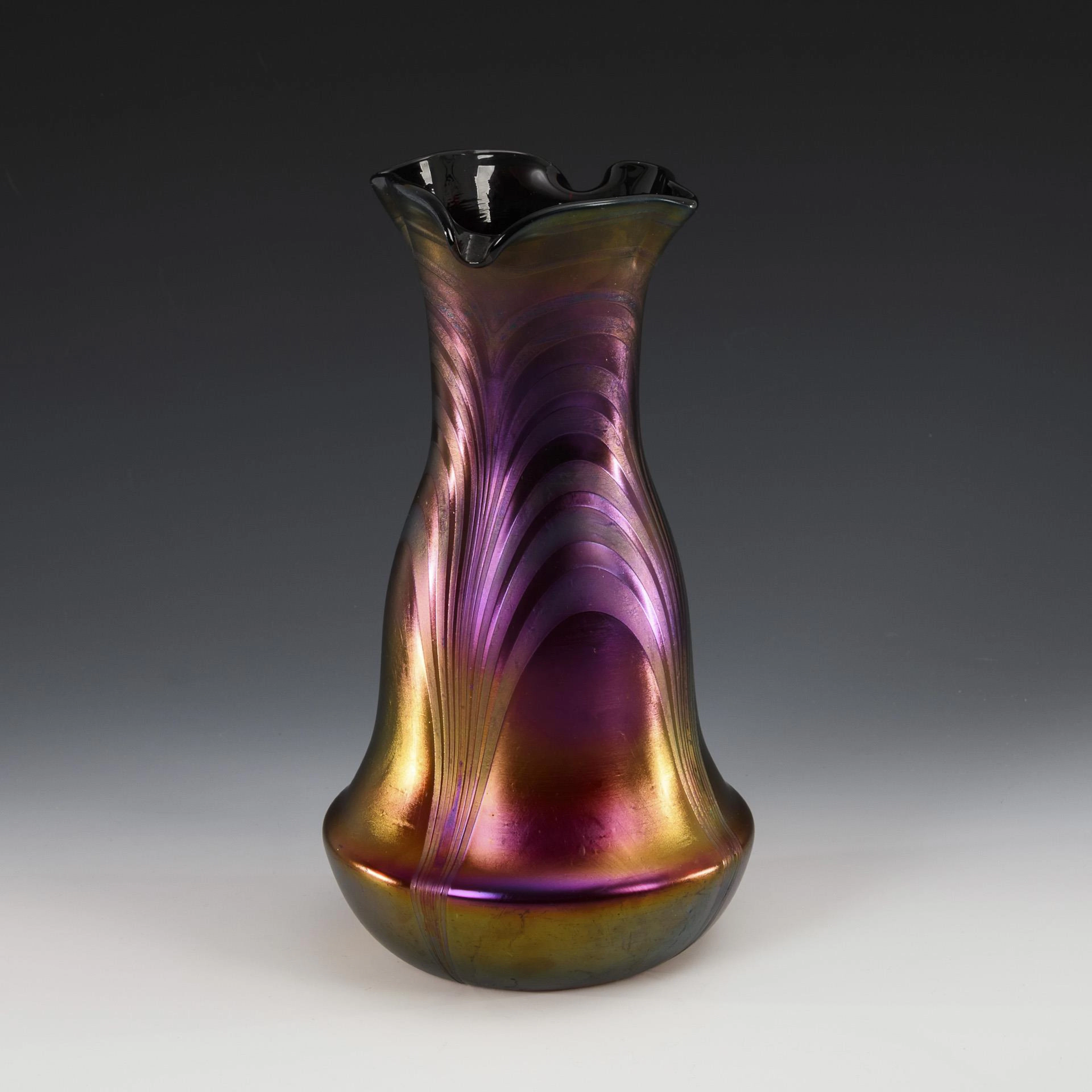 Large Art Nouveau vase with curved opal threads. Kralik (attributed to).