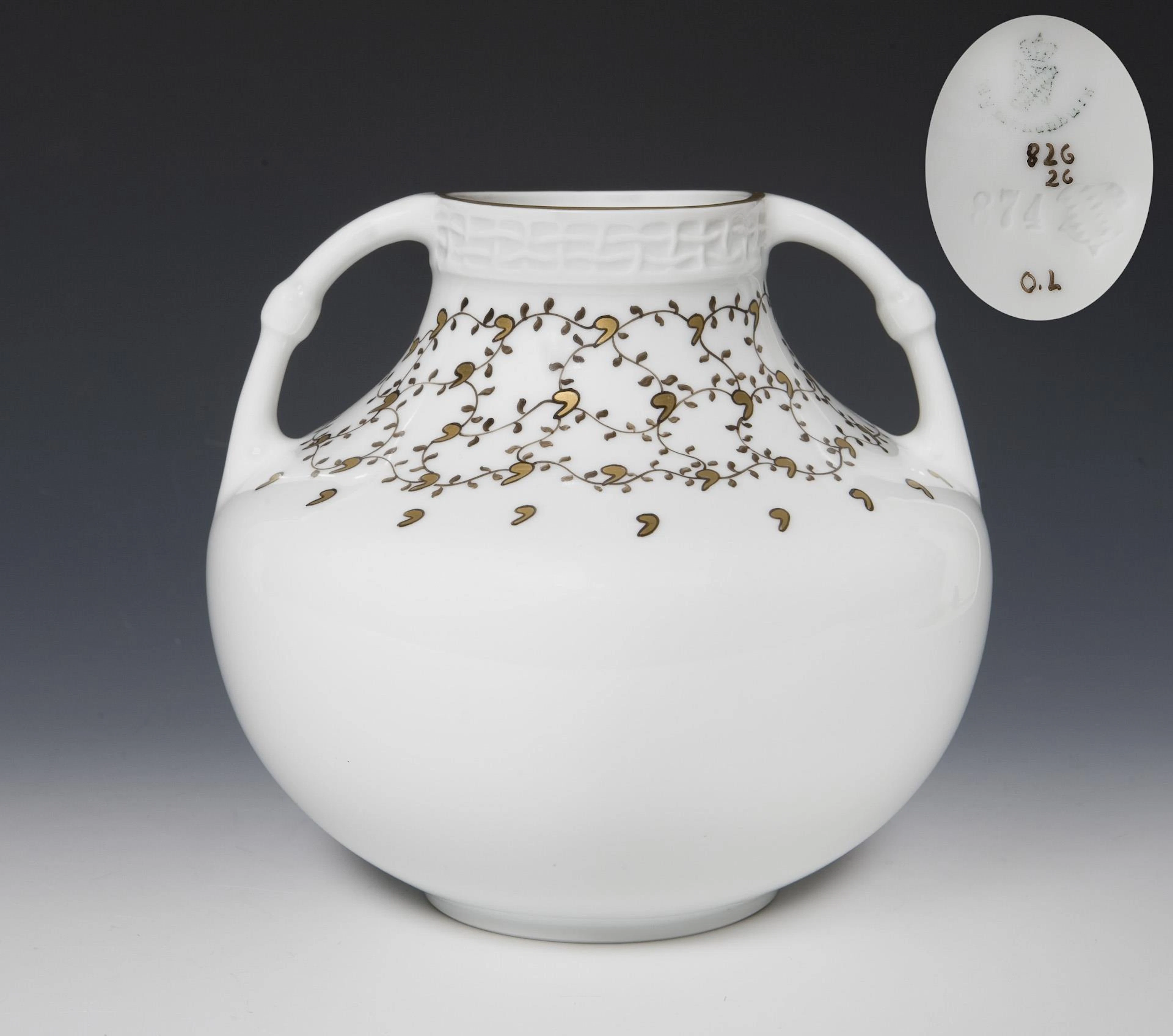 Handled vase. Nymphenburg.