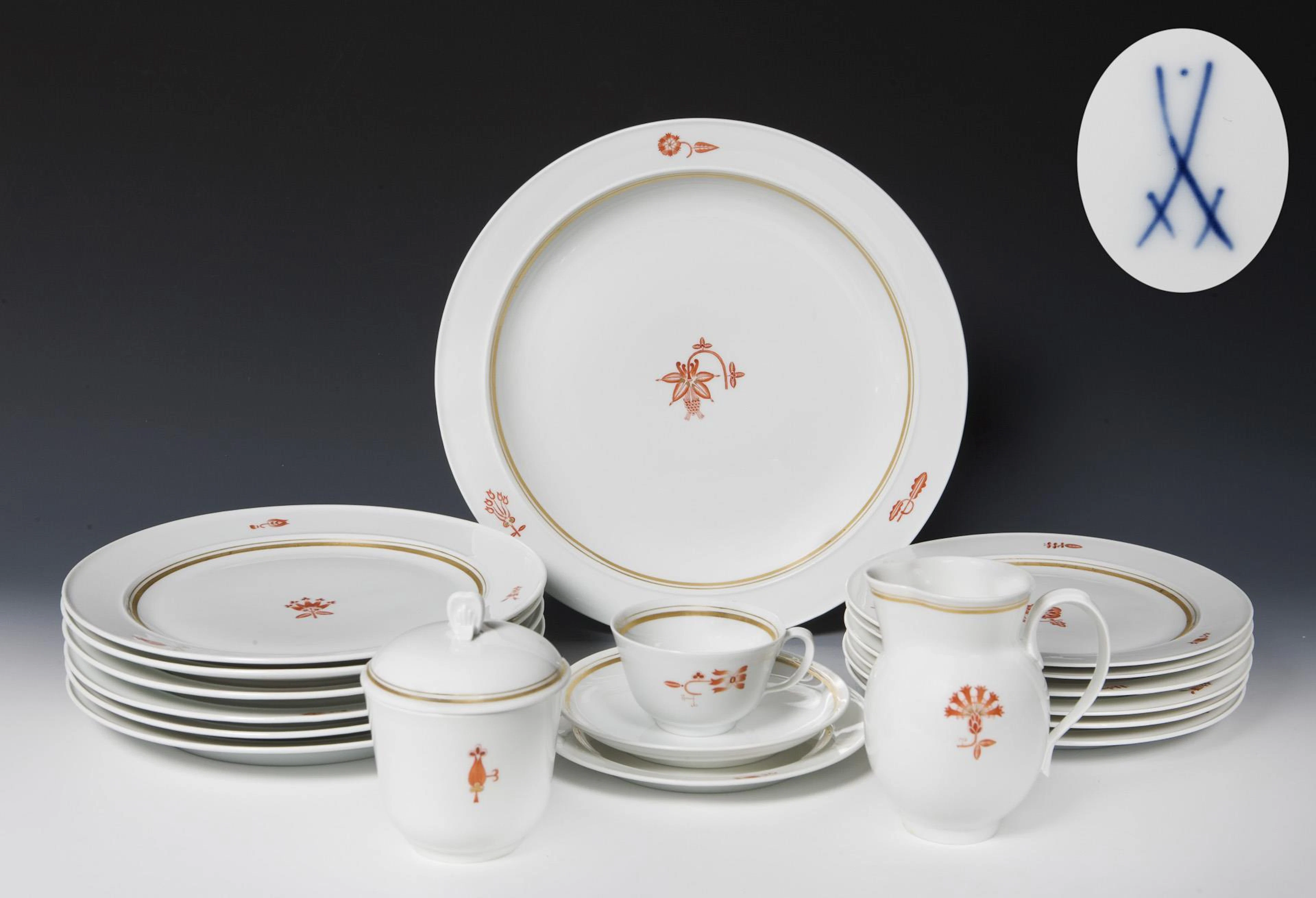 18 Art Deco service pieces with original painting. Meissen.
