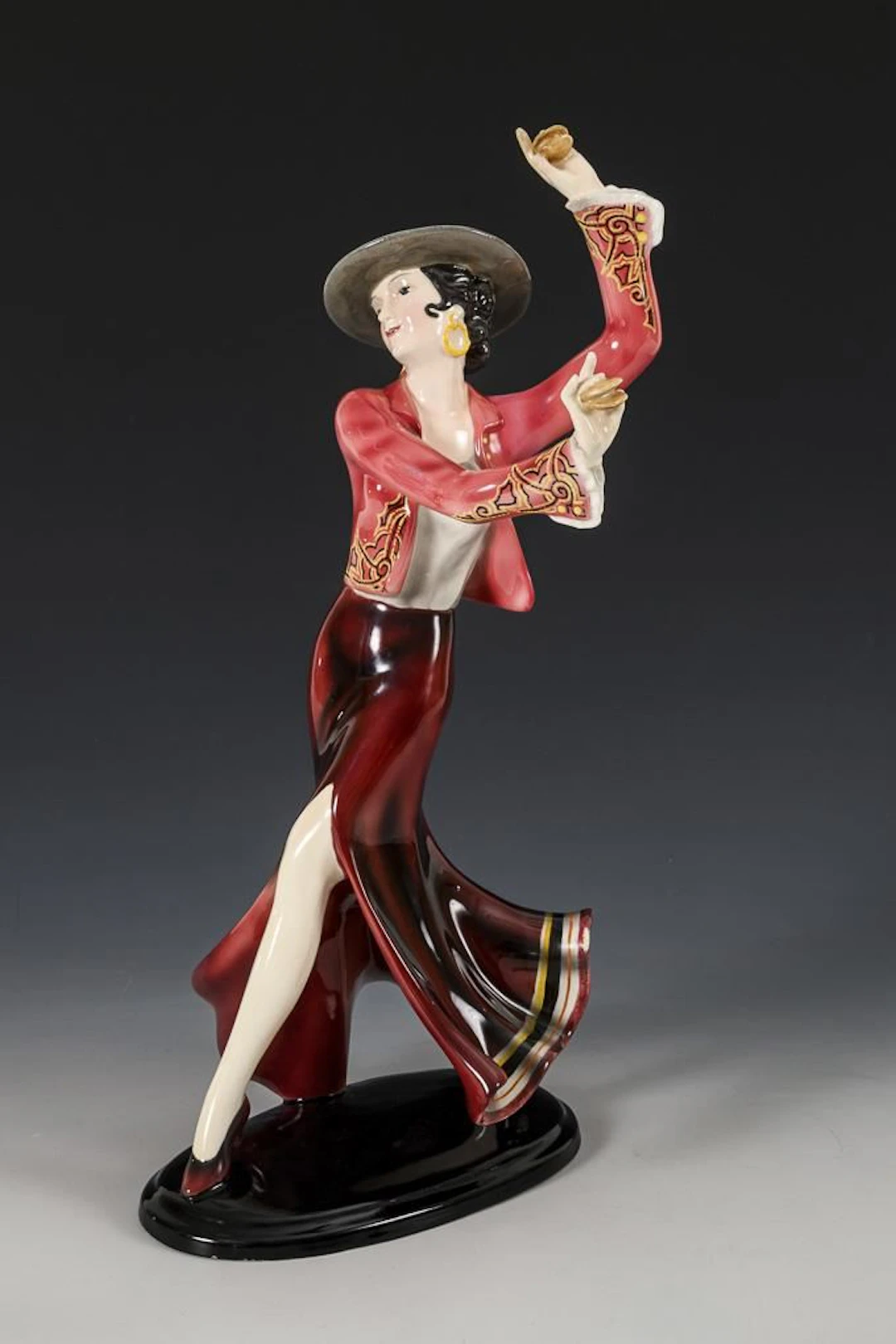 "Spanish Dance" figurine. Vienna-based manufacturer Friedrich Goldscheider.