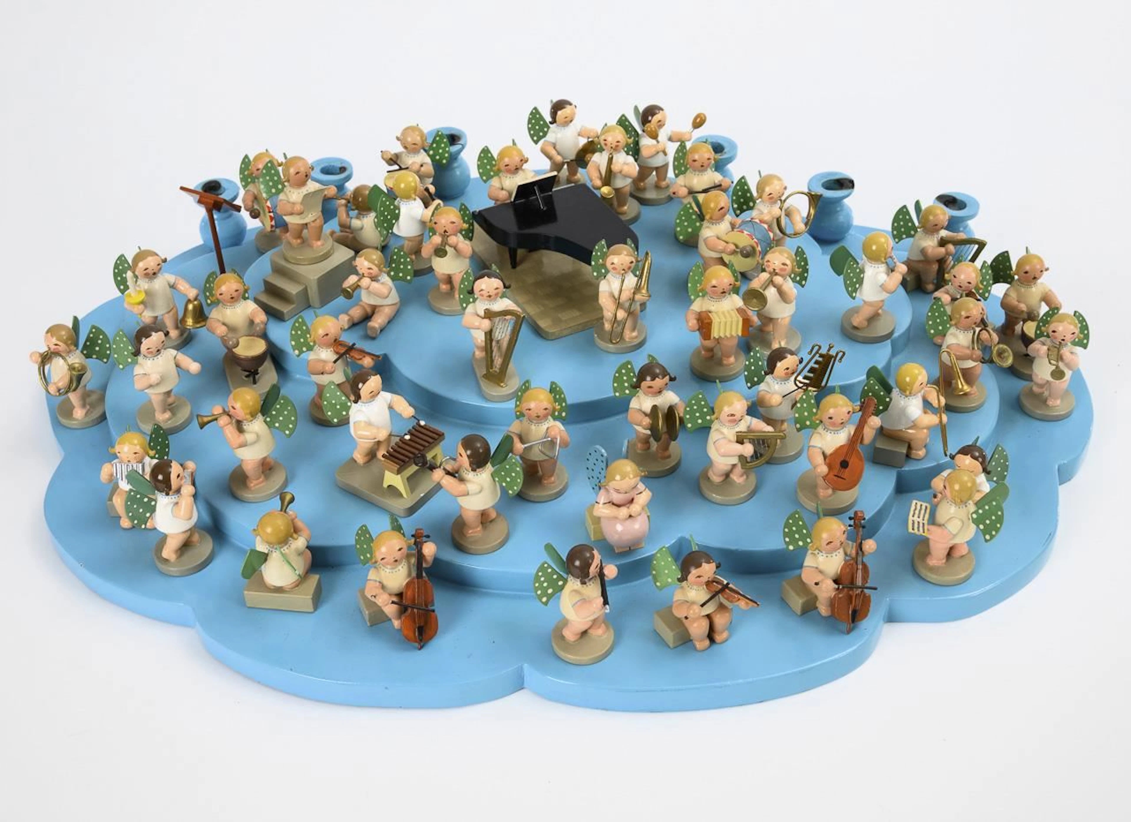 Extensive collection of angels by Wendt & Kühn, on a floating cloud.