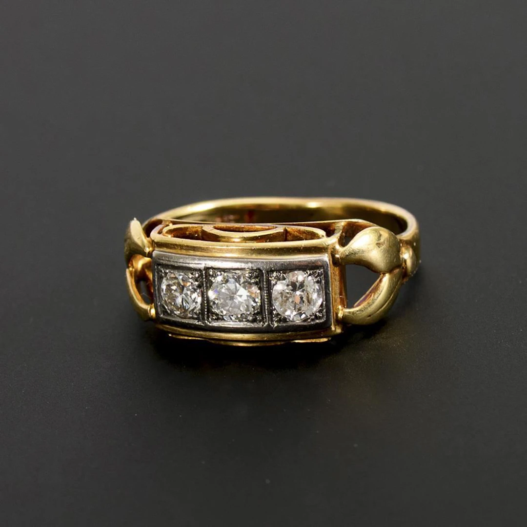 Ring from the Art Deco period.