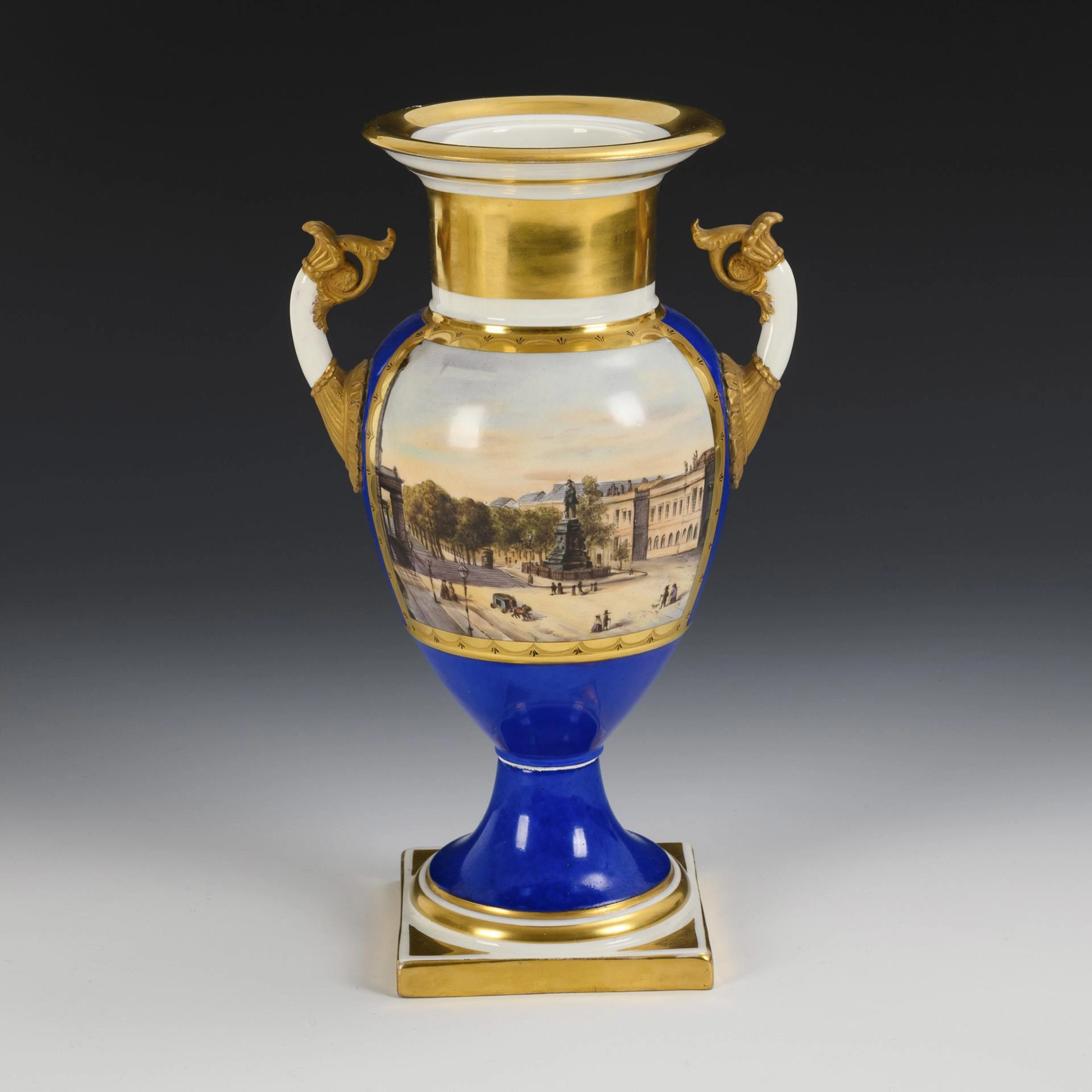 View vase Berlin with equestrian statue for Frederick II. KPM Berlin.