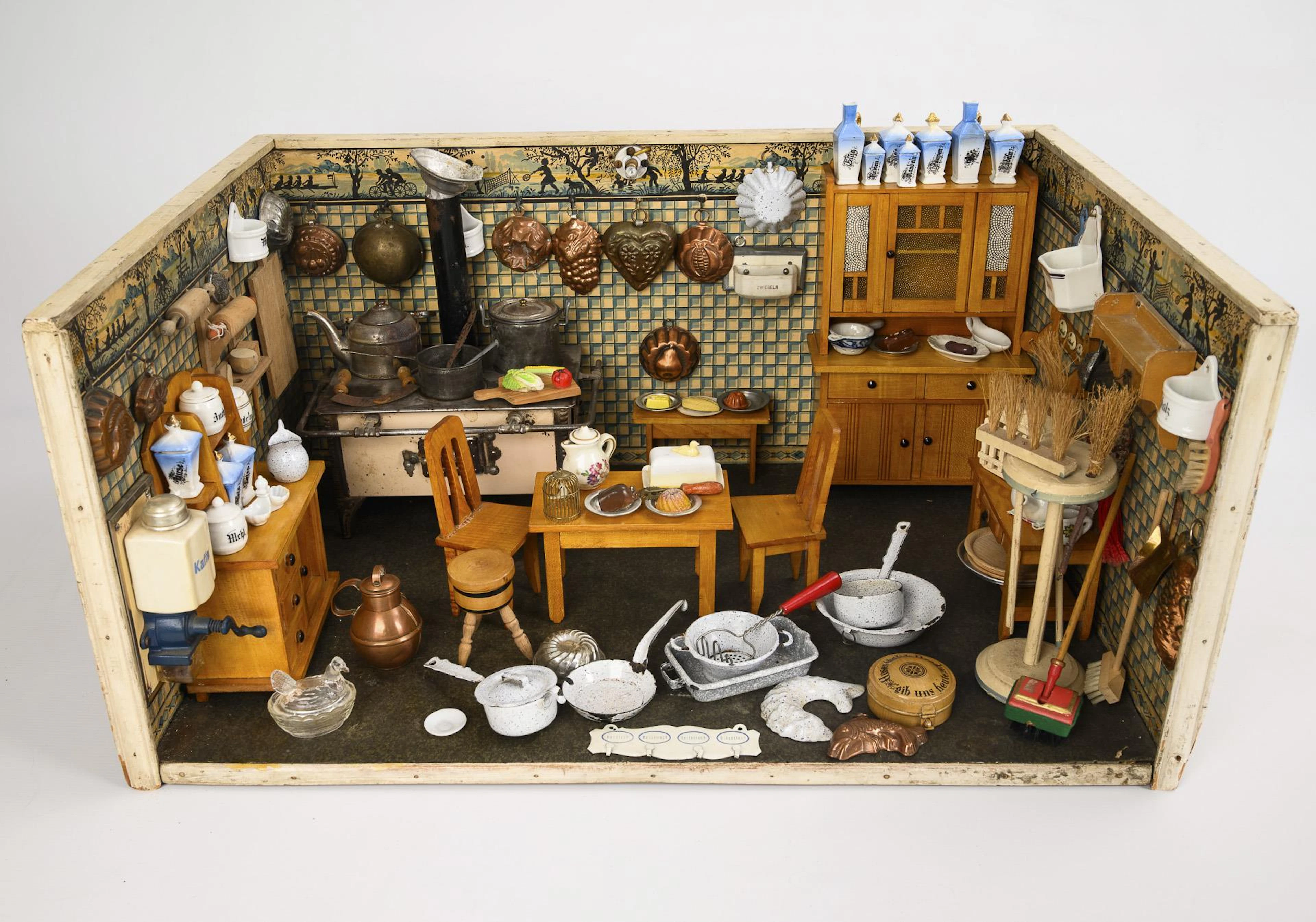 Doll kitchen.