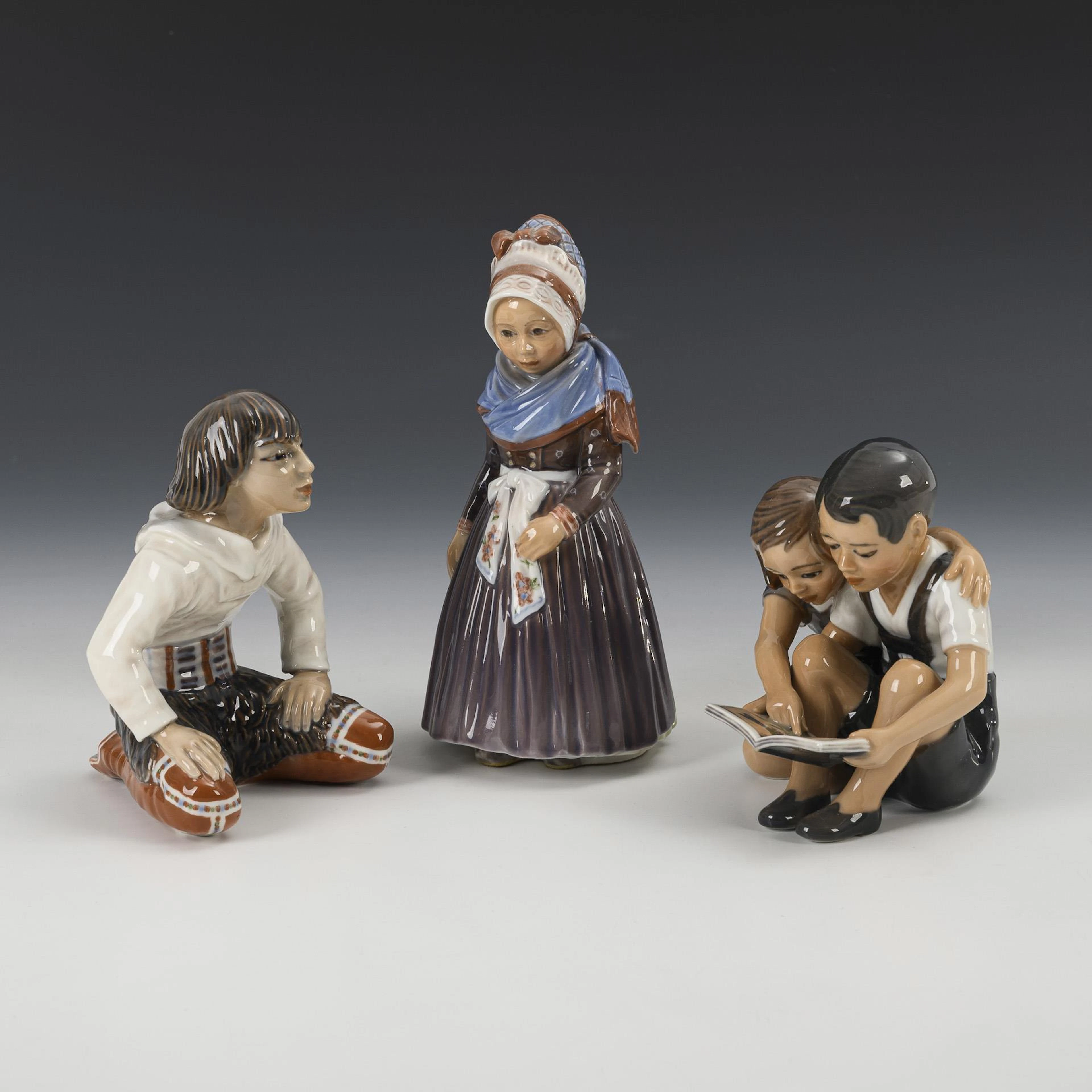 3 children's figures. Dahl Jensen.