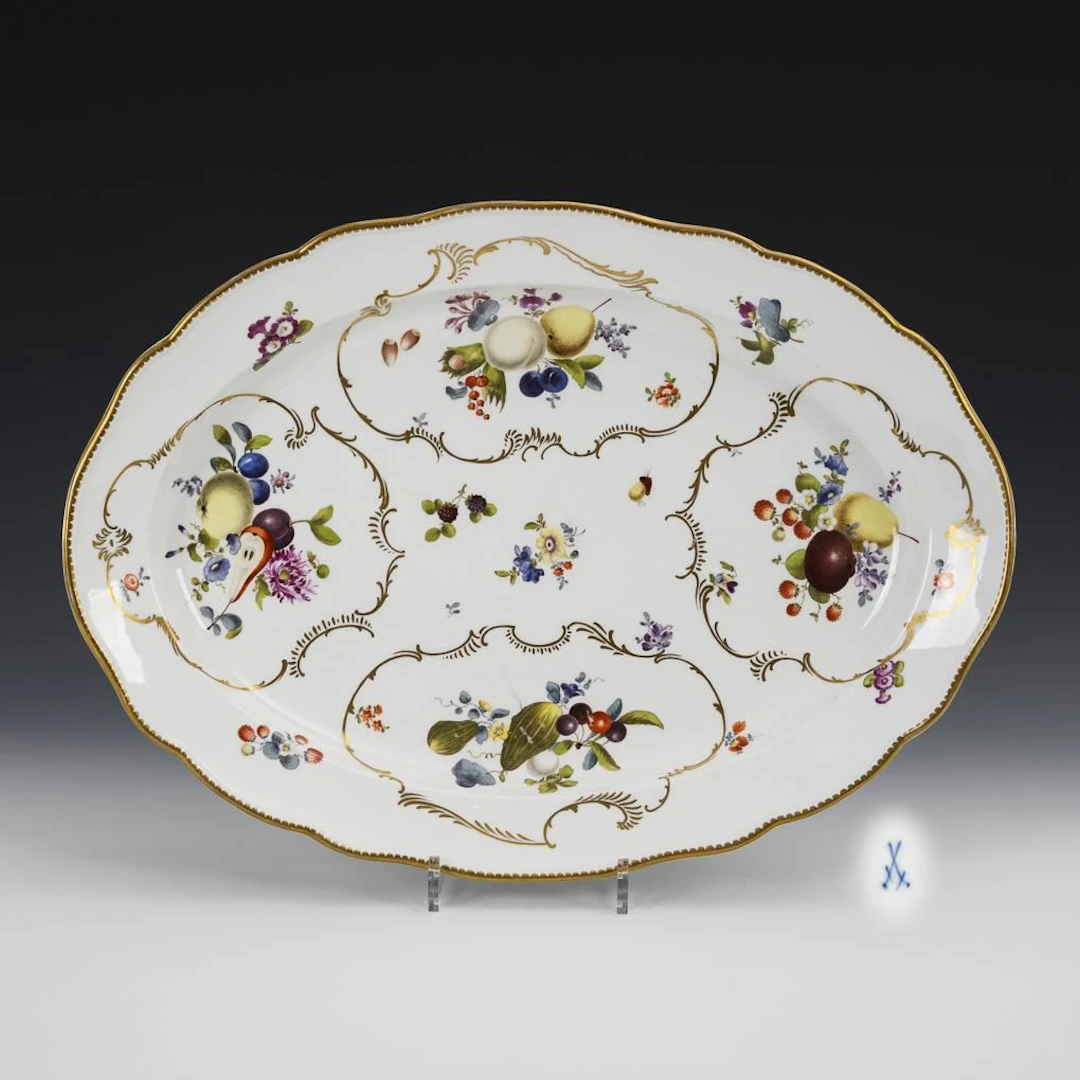 Large plate with fruit design. Meissen.