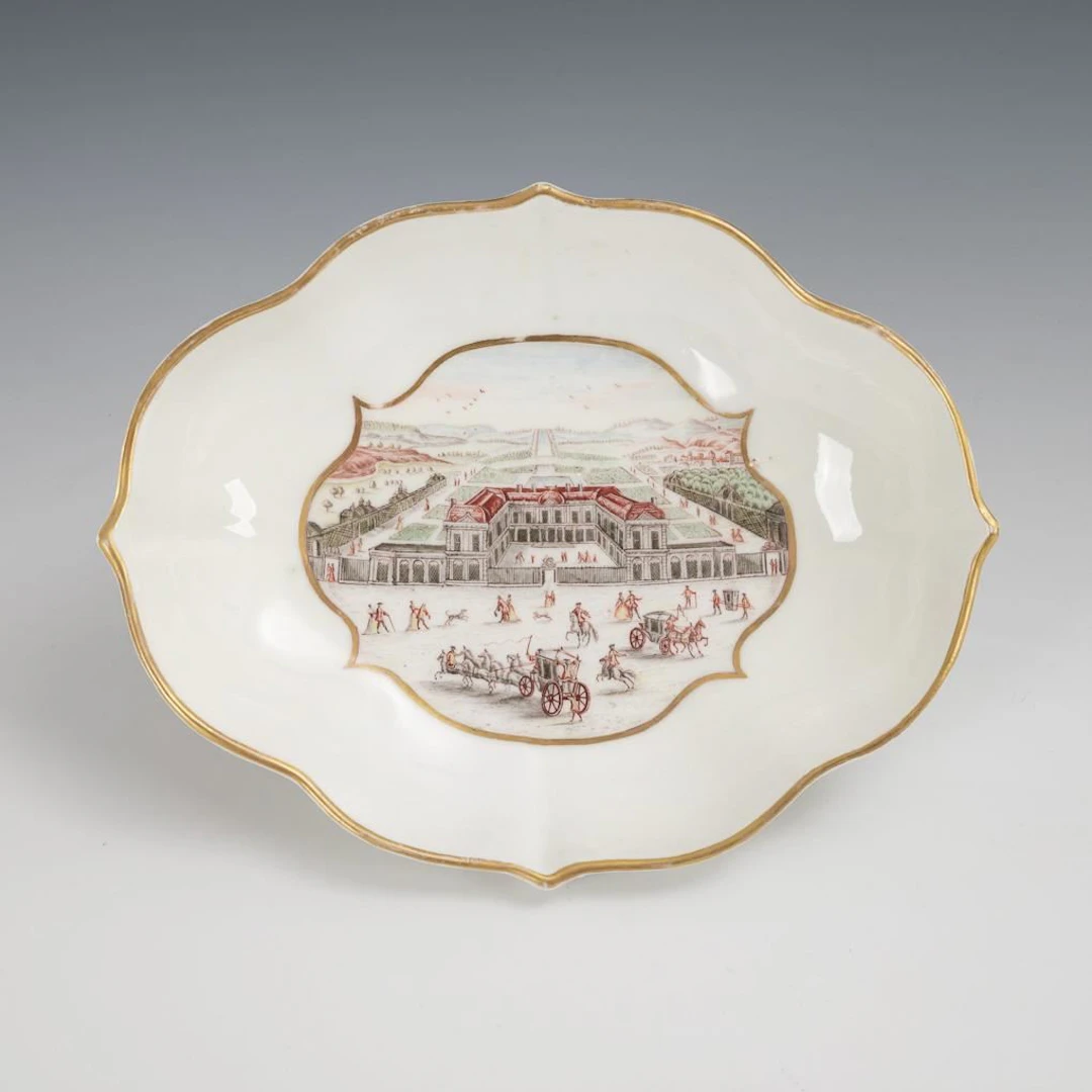 Baroque bowl with a view of a castle. Meissen.