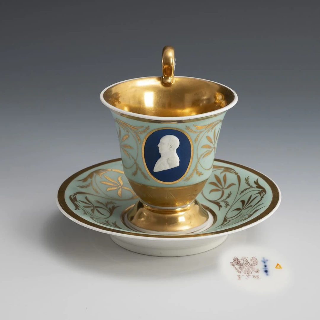 Cup with bisque portrait: Friedrich Franz. KPM Berlin.
