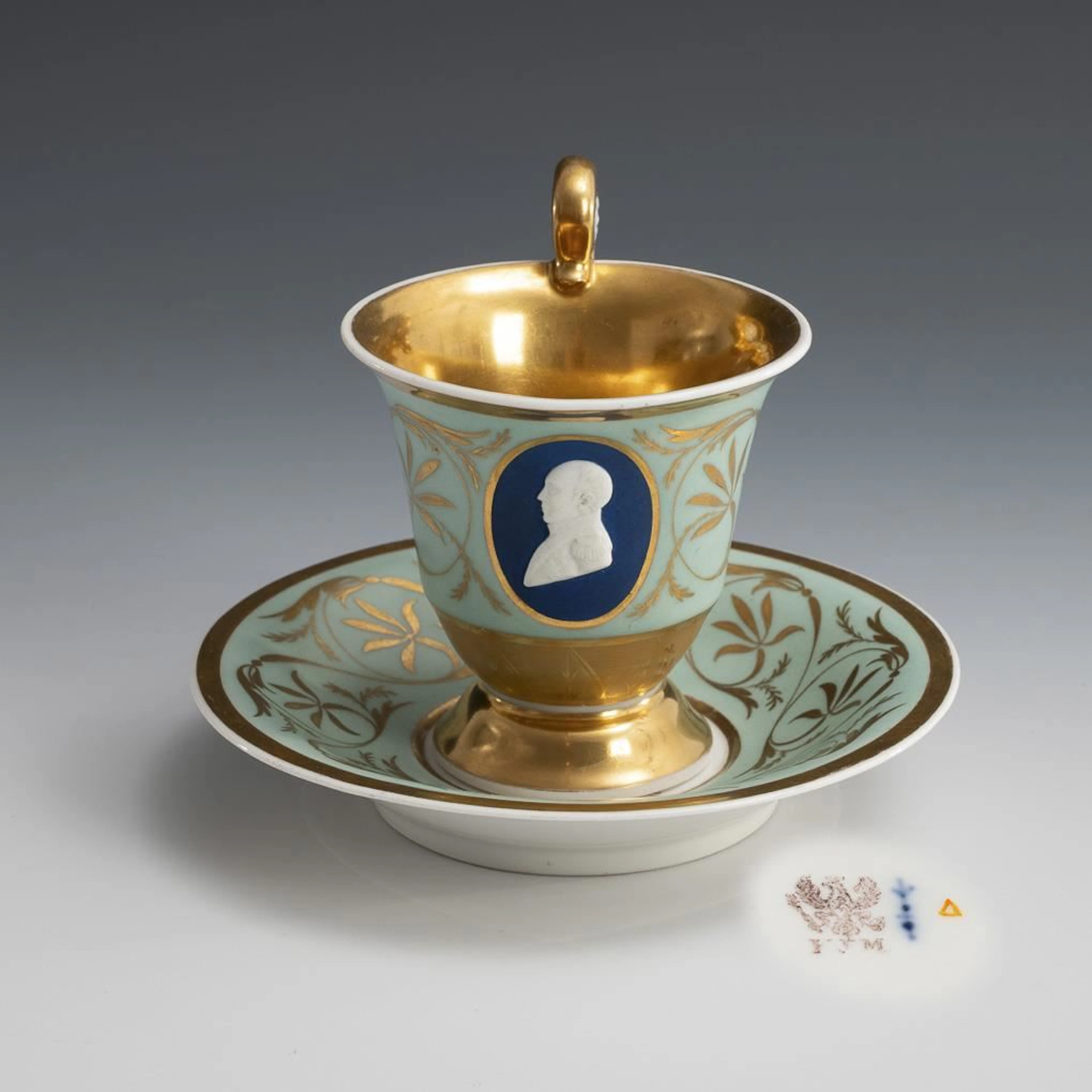 Cup with bisque portrait: Friedrich Franz. KPM Berlin.