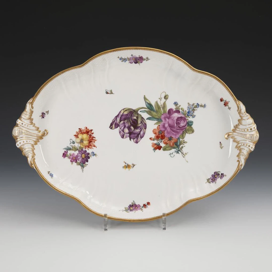 Plate with floral design. Royal Copenhagen.