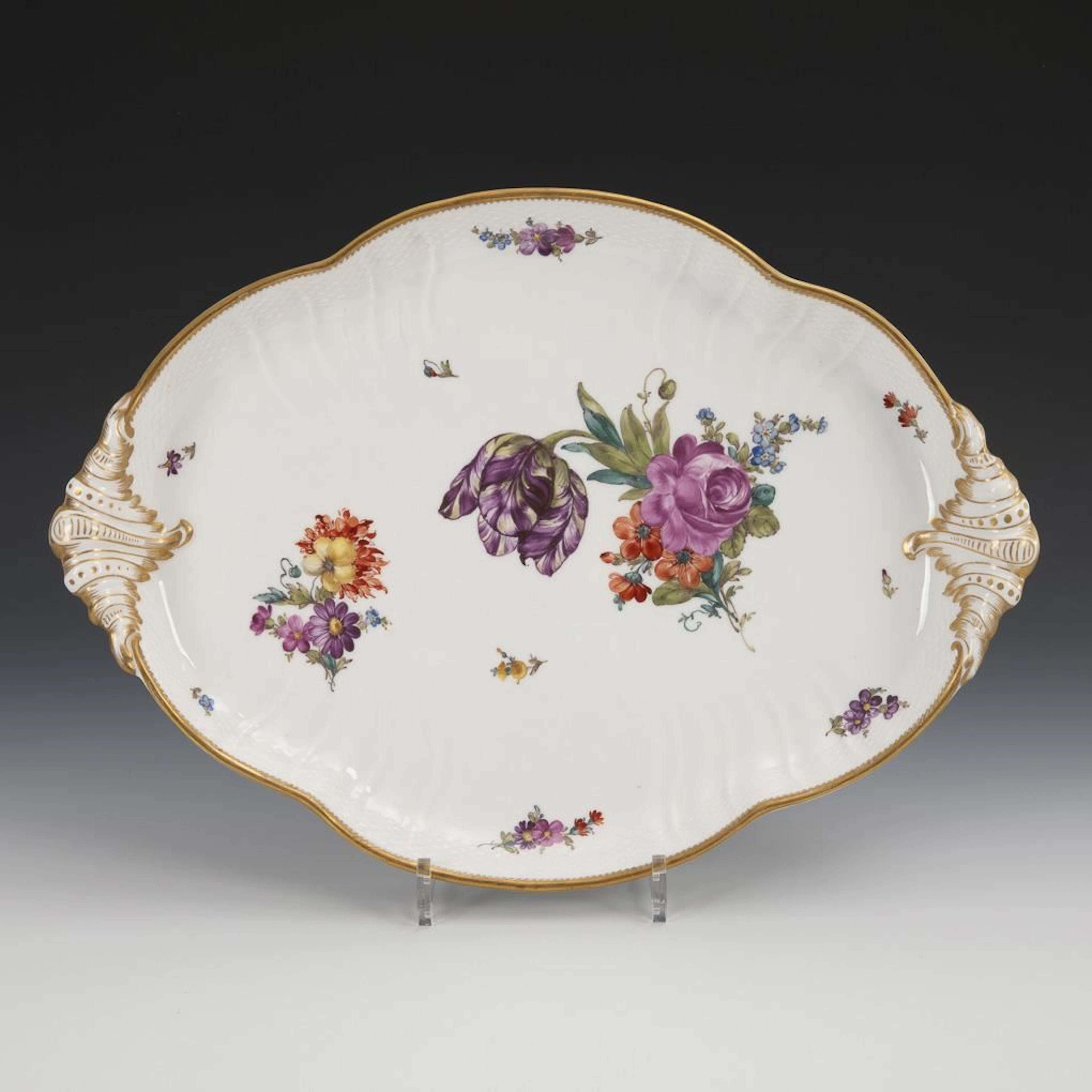 Plate with floral design. Royal Copenhagen.