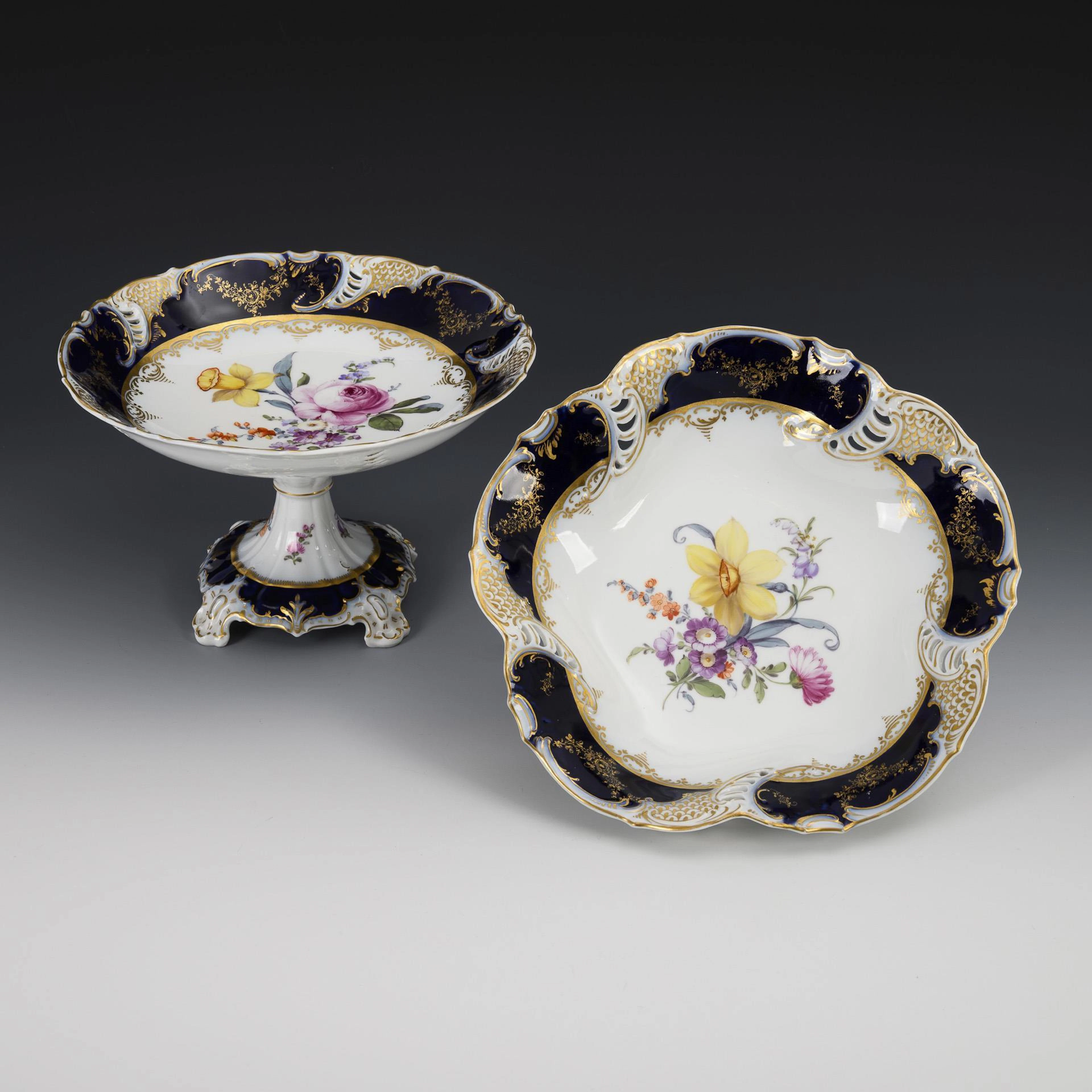 Centerpiece and bowl with flower painting. Nymphenburg.
