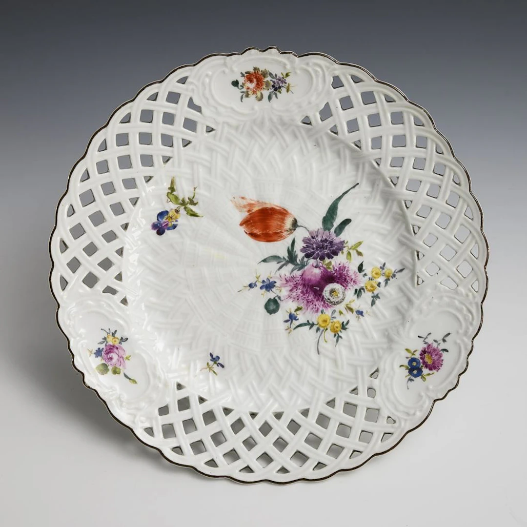 Baroque dessert plate with floral design. Meissen.