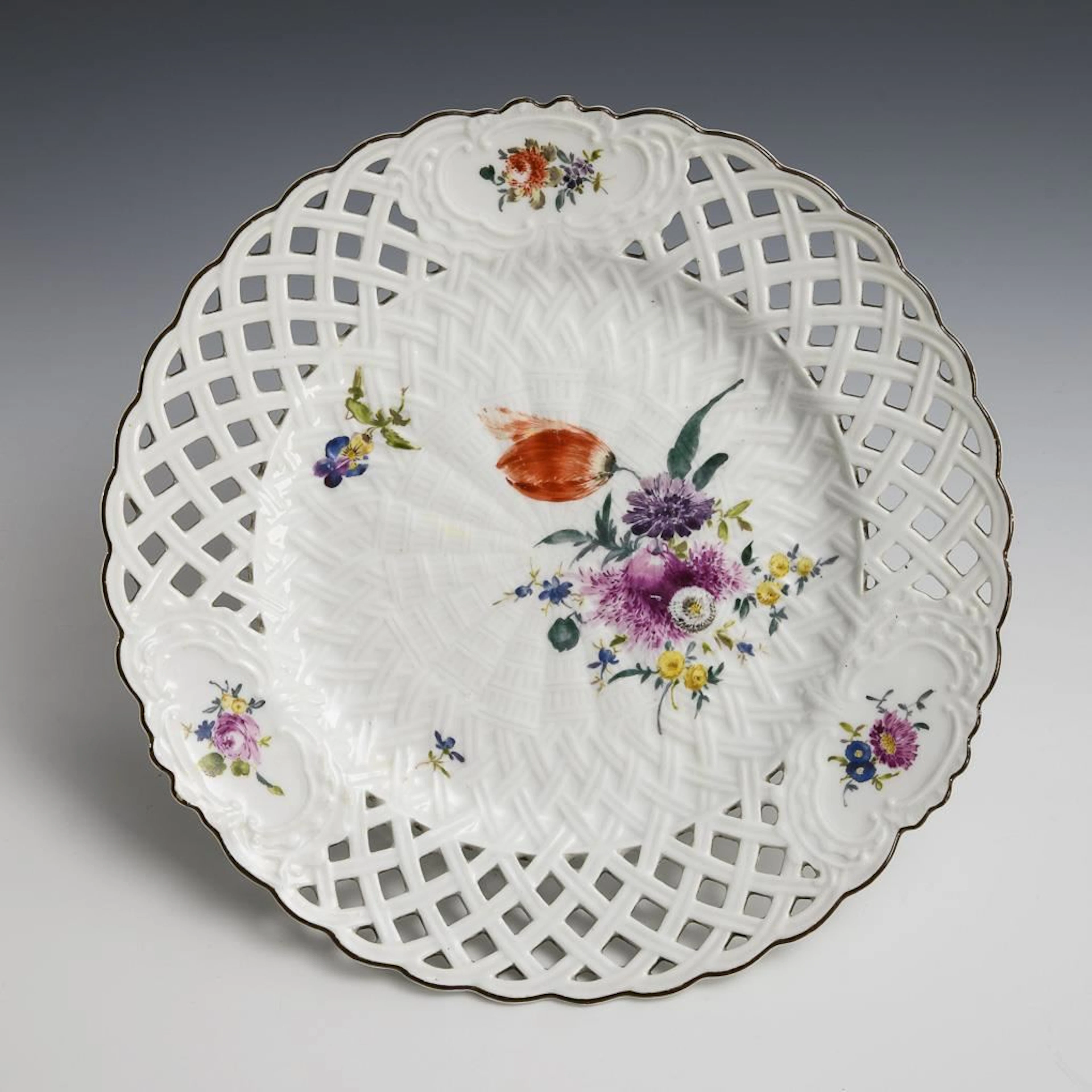 Baroque dessert plate with floral design. Meissen.