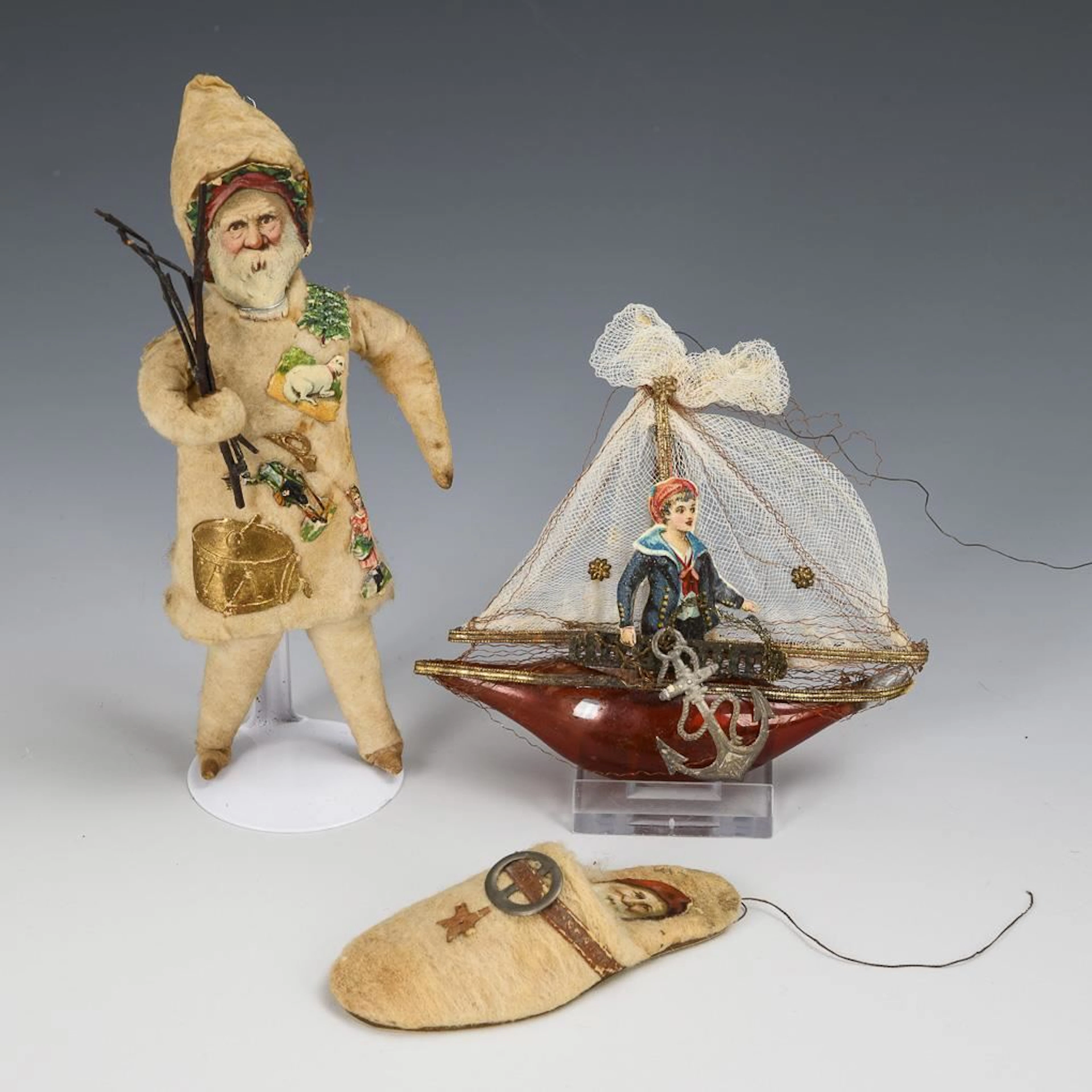 3 pieces of rare Christmas tree ornaments.