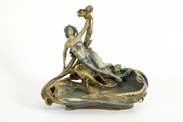Art Nouveau centerpiece with nymph. Amphora, Turn-Teplitz.