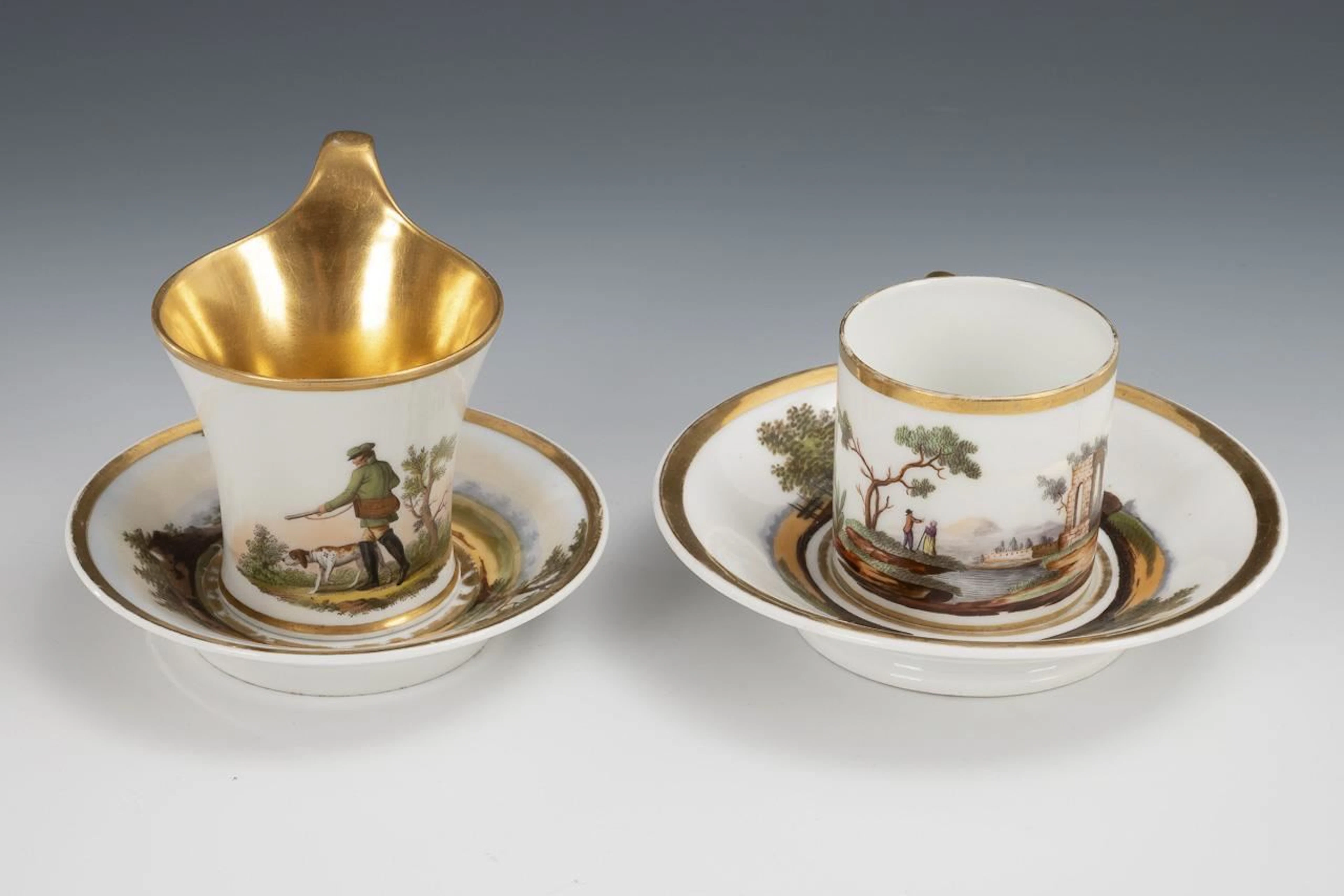 2 Empire-style display cups.