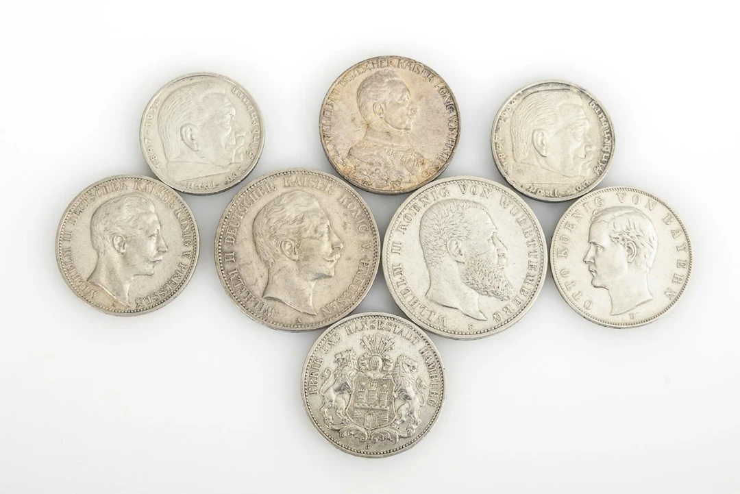 8 Reichsmark.