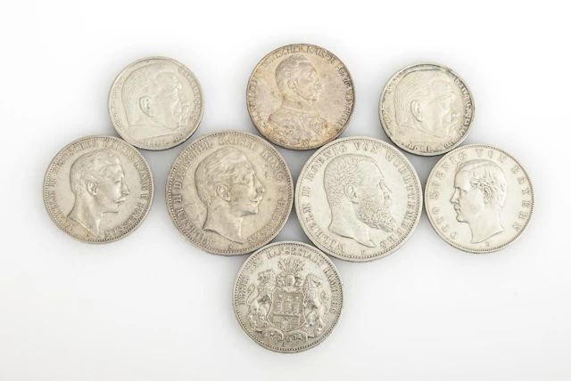 8 Reichsmark.