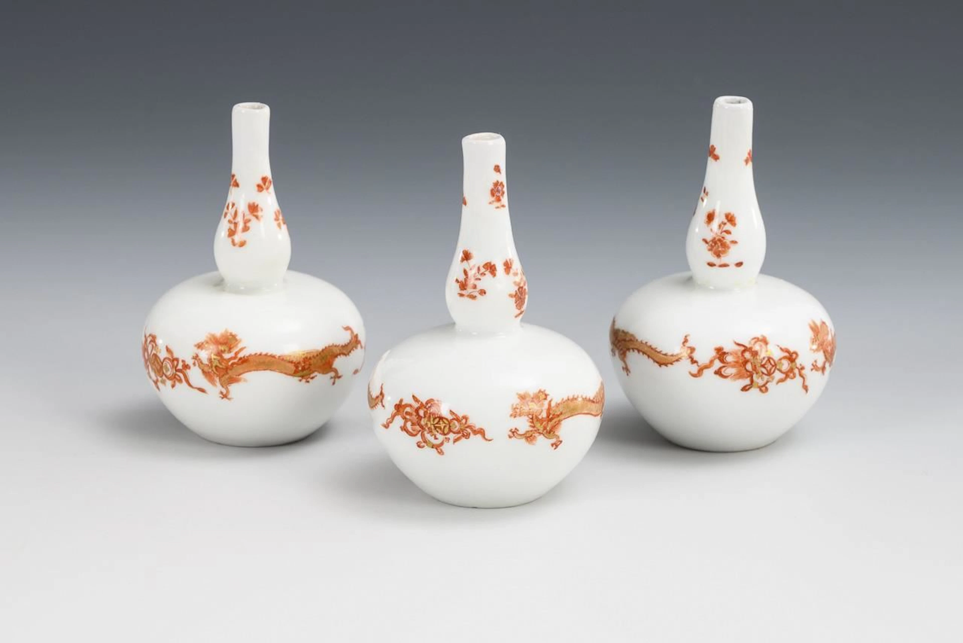 3 "Red Dragon" miniature pumpkin vases. Meissen.
