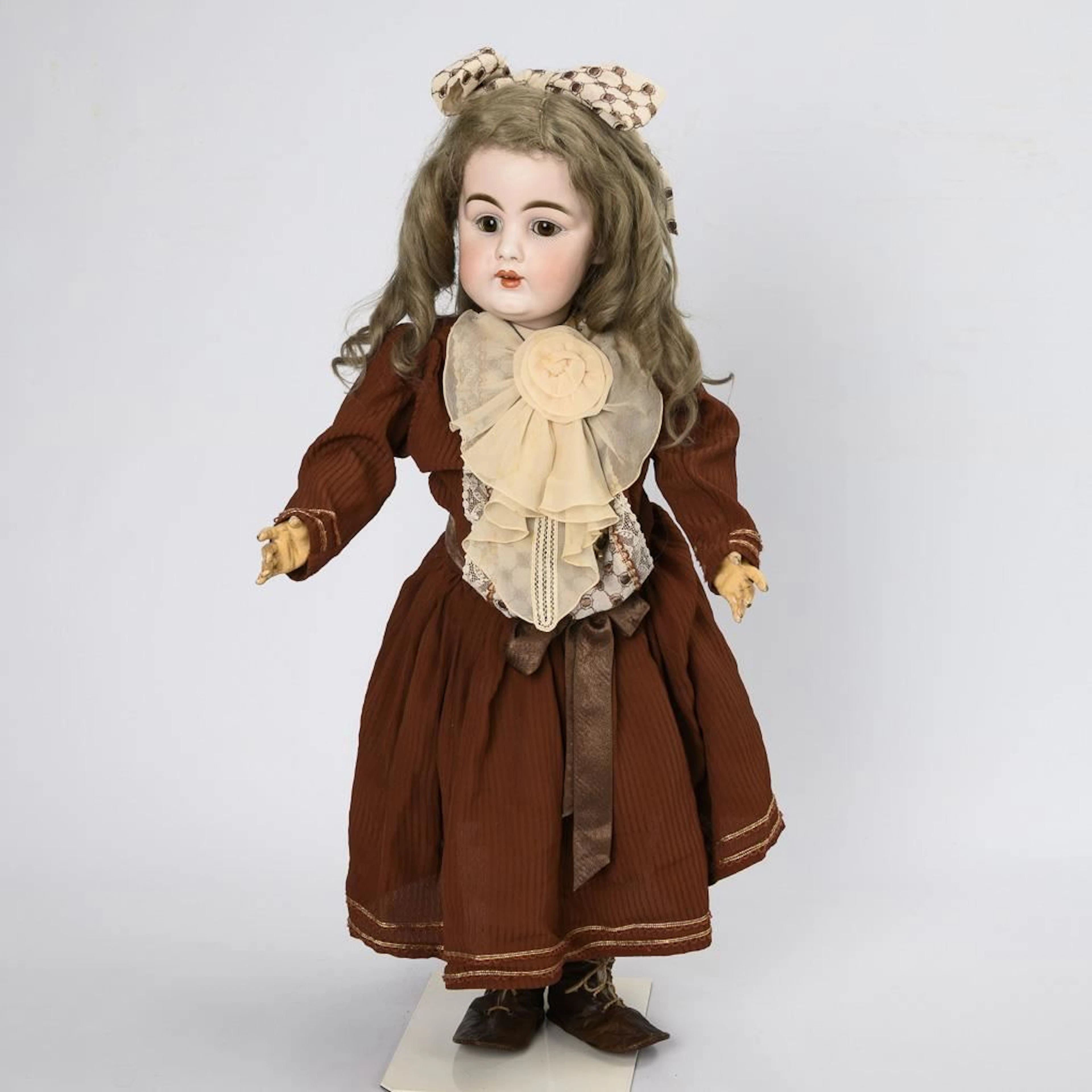 Blonde Doll Girl. J.D. Kestner.
